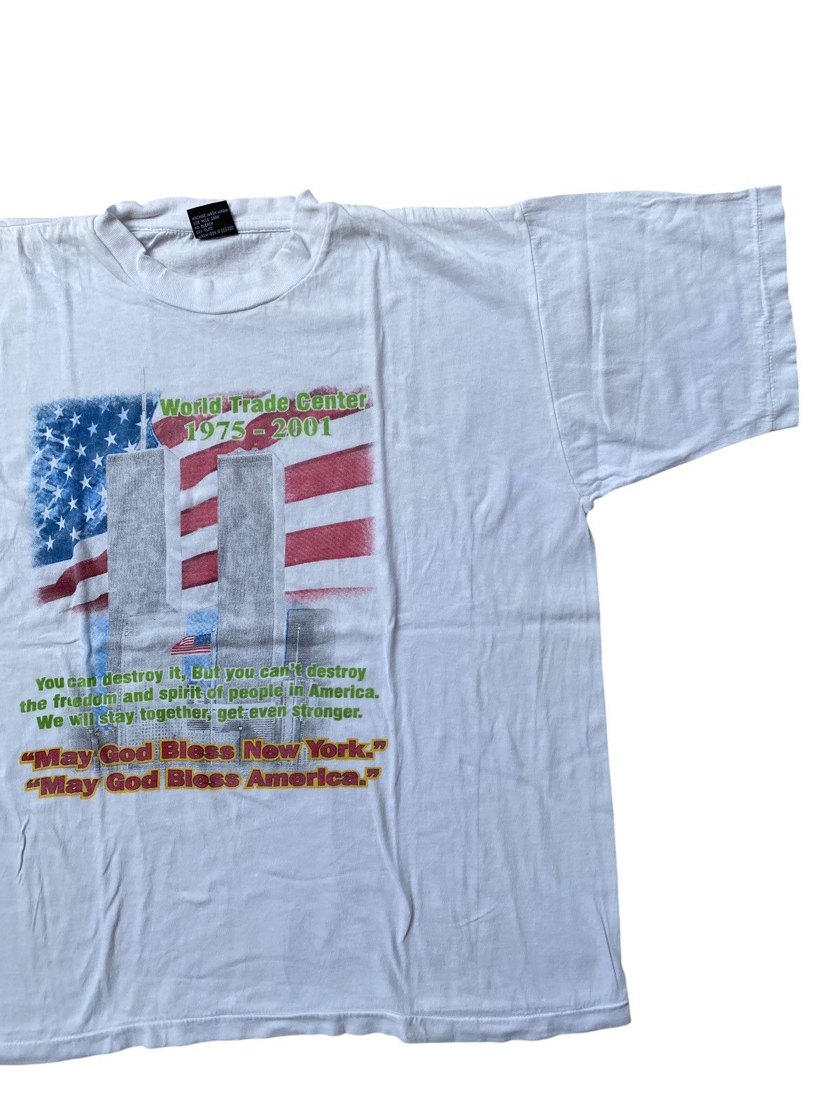 Vintage Vintage World Trade Center Memorial Tee Single Stitch USA Size US XL / EU 56 / 4 - 2 Thumbnail