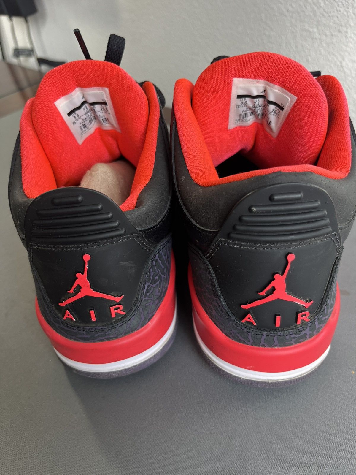 Jordan Brand Jordan 3. Black and red Size US 7.5 / EU 40-41 - 4 Thumbnail