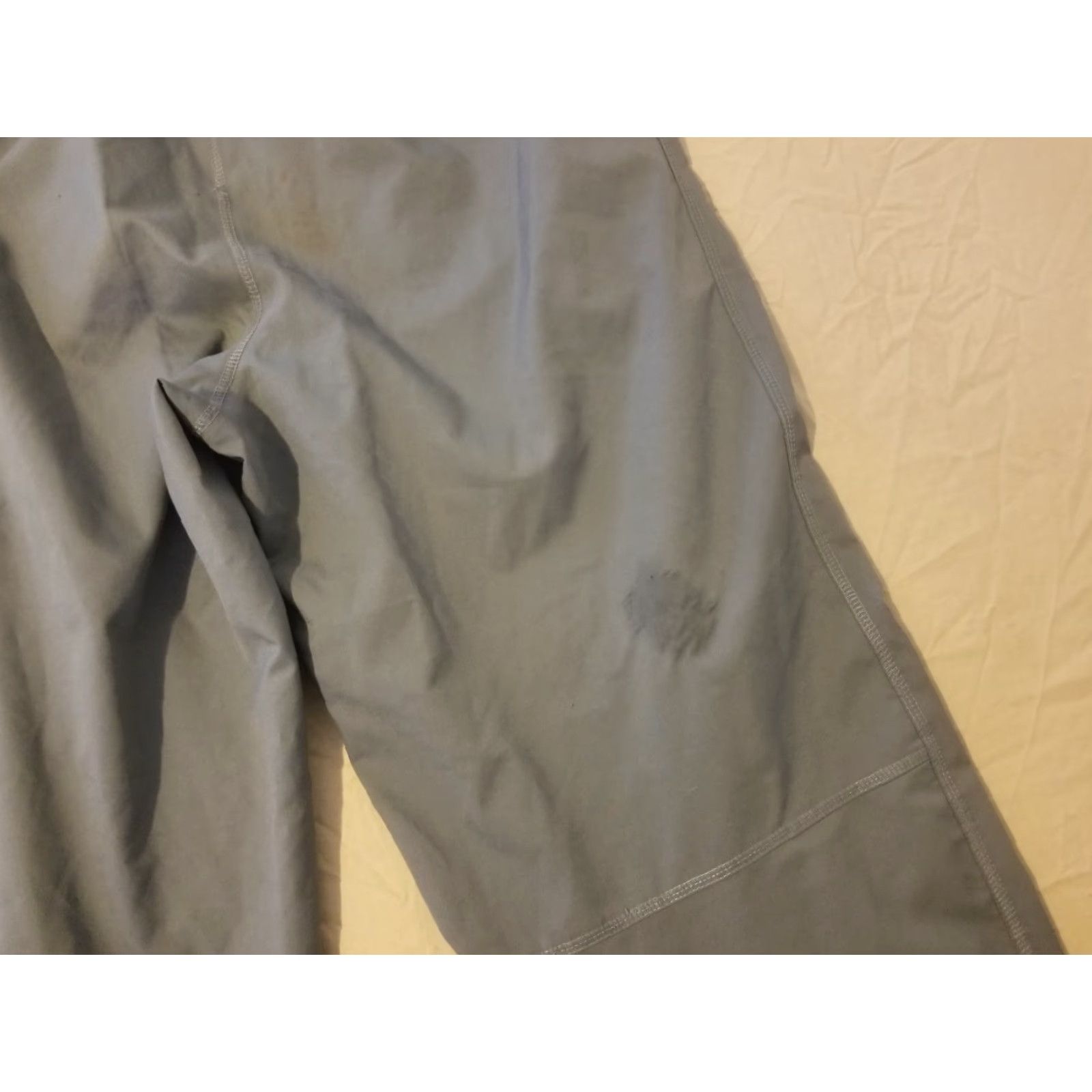 Nike Nike Pants Mens L Large Gray Athletic Gym Workout Dri-FIT Pockets Sweatpants Regular Size Type: Pants Size US 33 - 4 Thumbnail