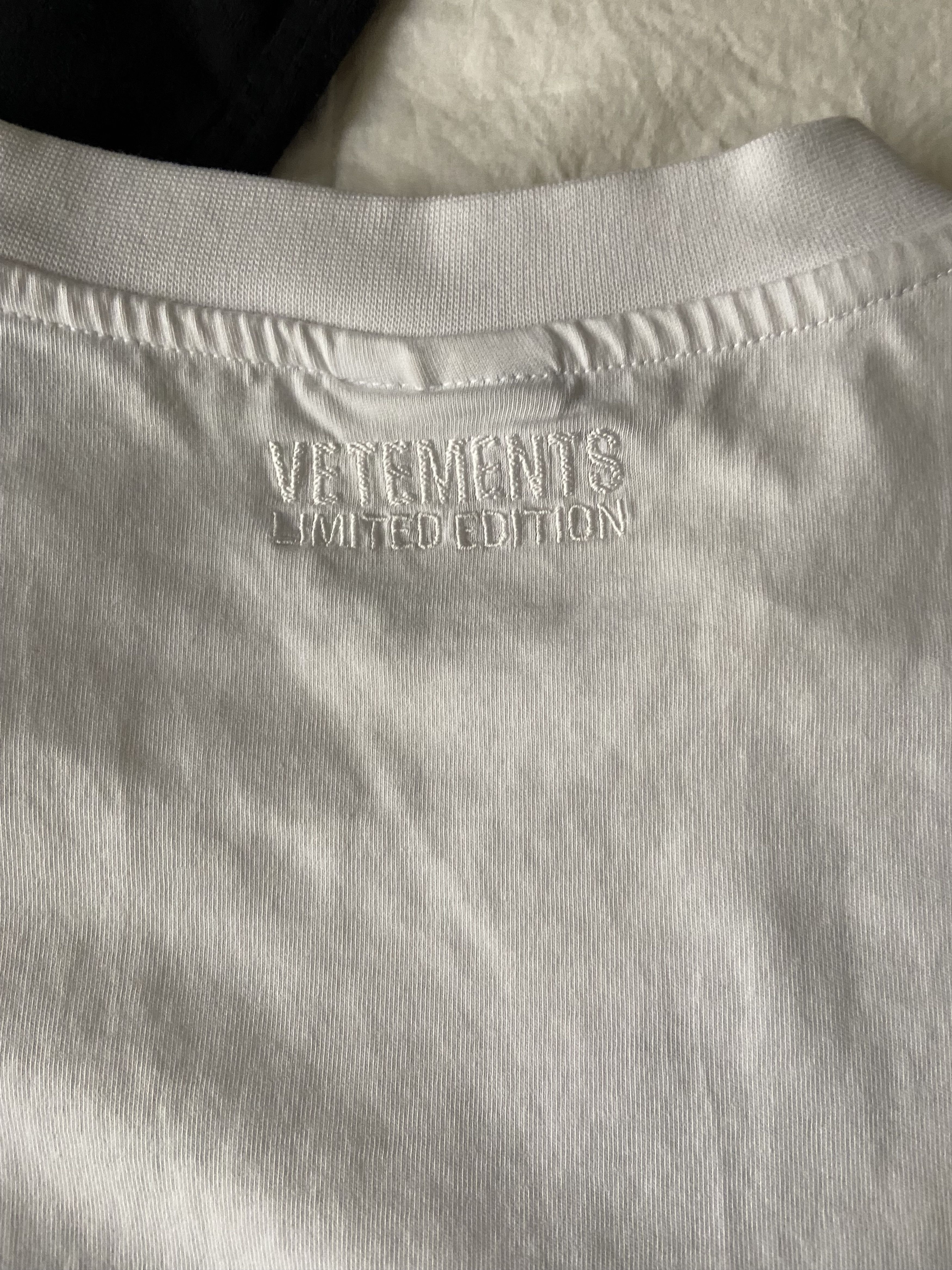 Vetements Vetements Unicorn Tshirt Size US S / EU 44-46 / 1 - 7 Thumbnail