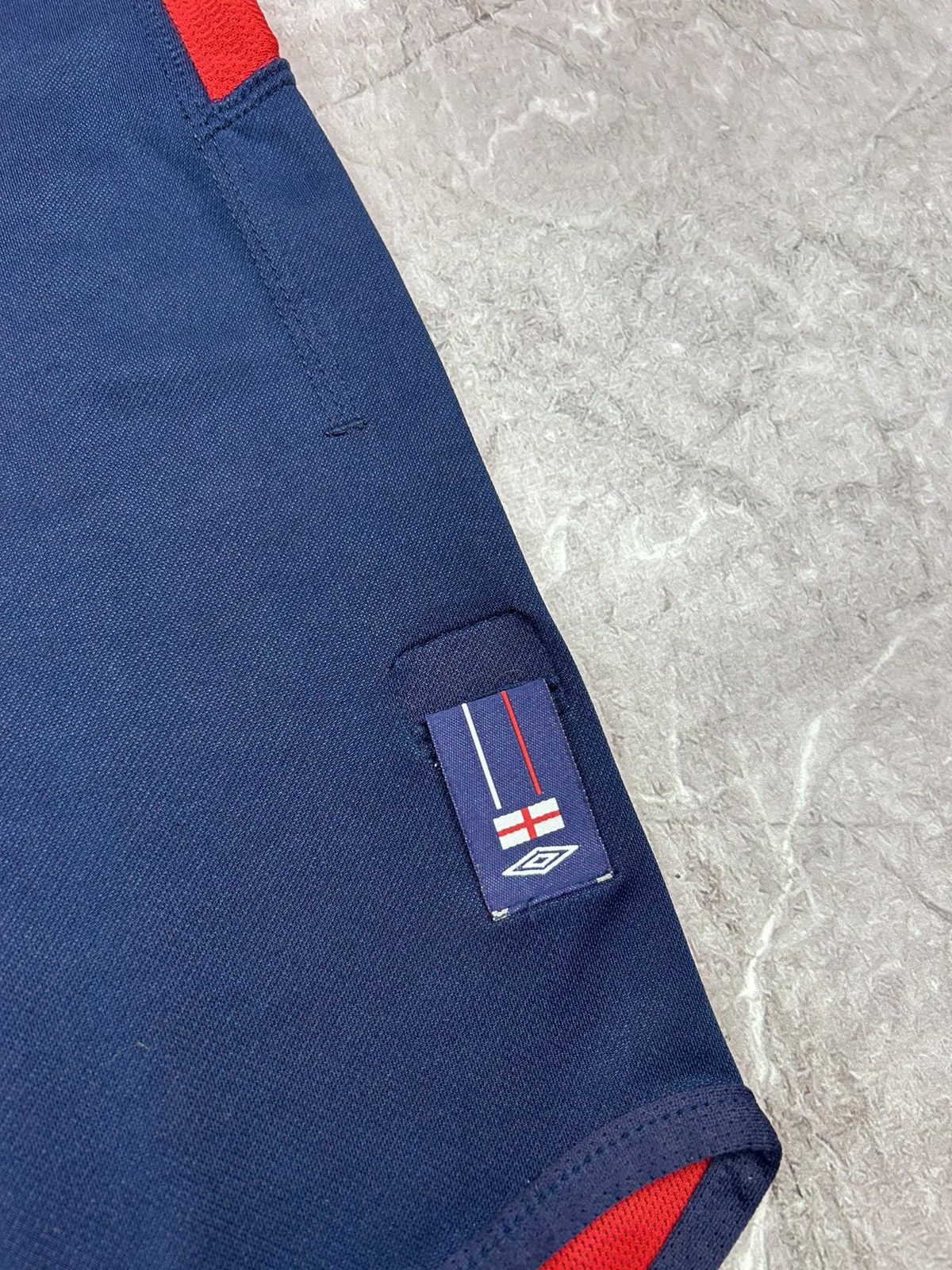 Umbro × Vintage Vintage Umbro England 2004 reversible soccer jersey Size US L / EU 52-54 / 3 - 9 Thumbnail