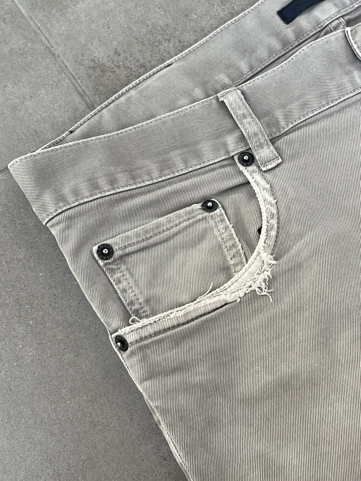 Prada SS13 Prada Distressed Light Grey Denim Pants Size US 32 / EU 48 - 23 Thumbnail
