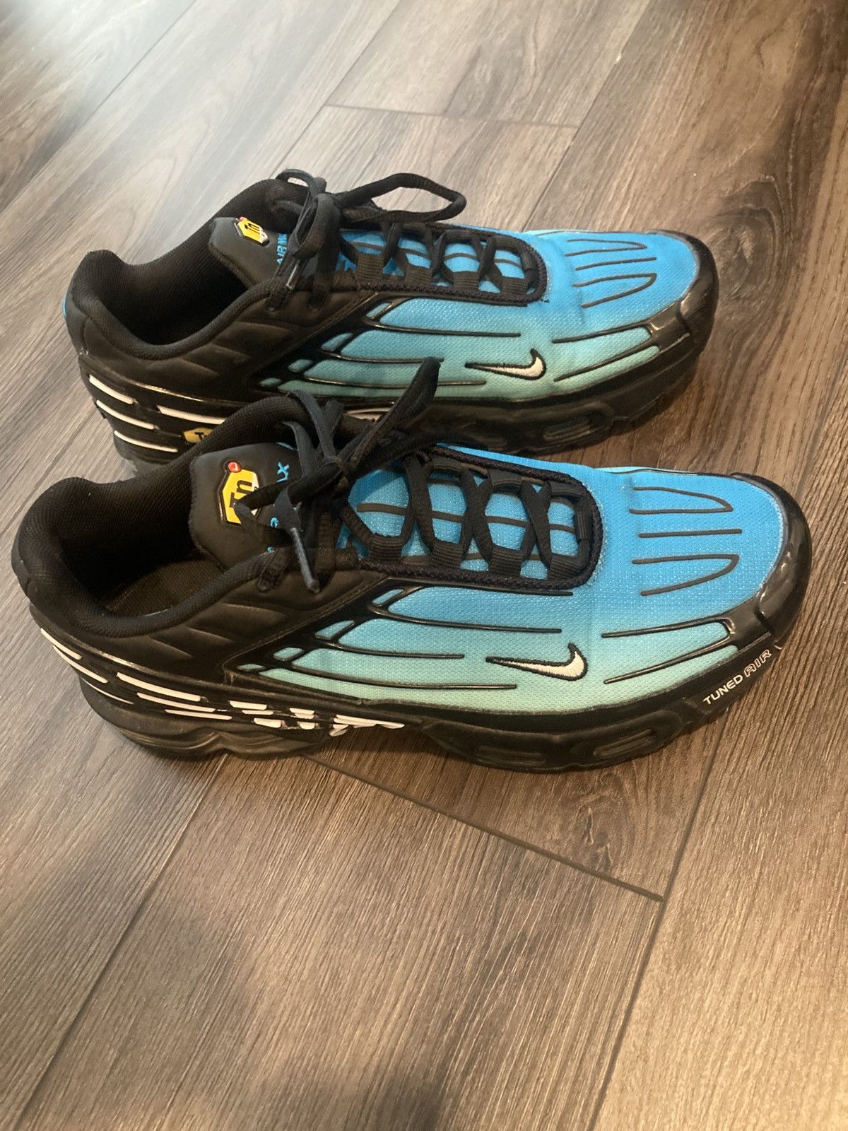 Nike Nike AirMax Size US 8.5 / EU 41-42 - 2 Thumbnail