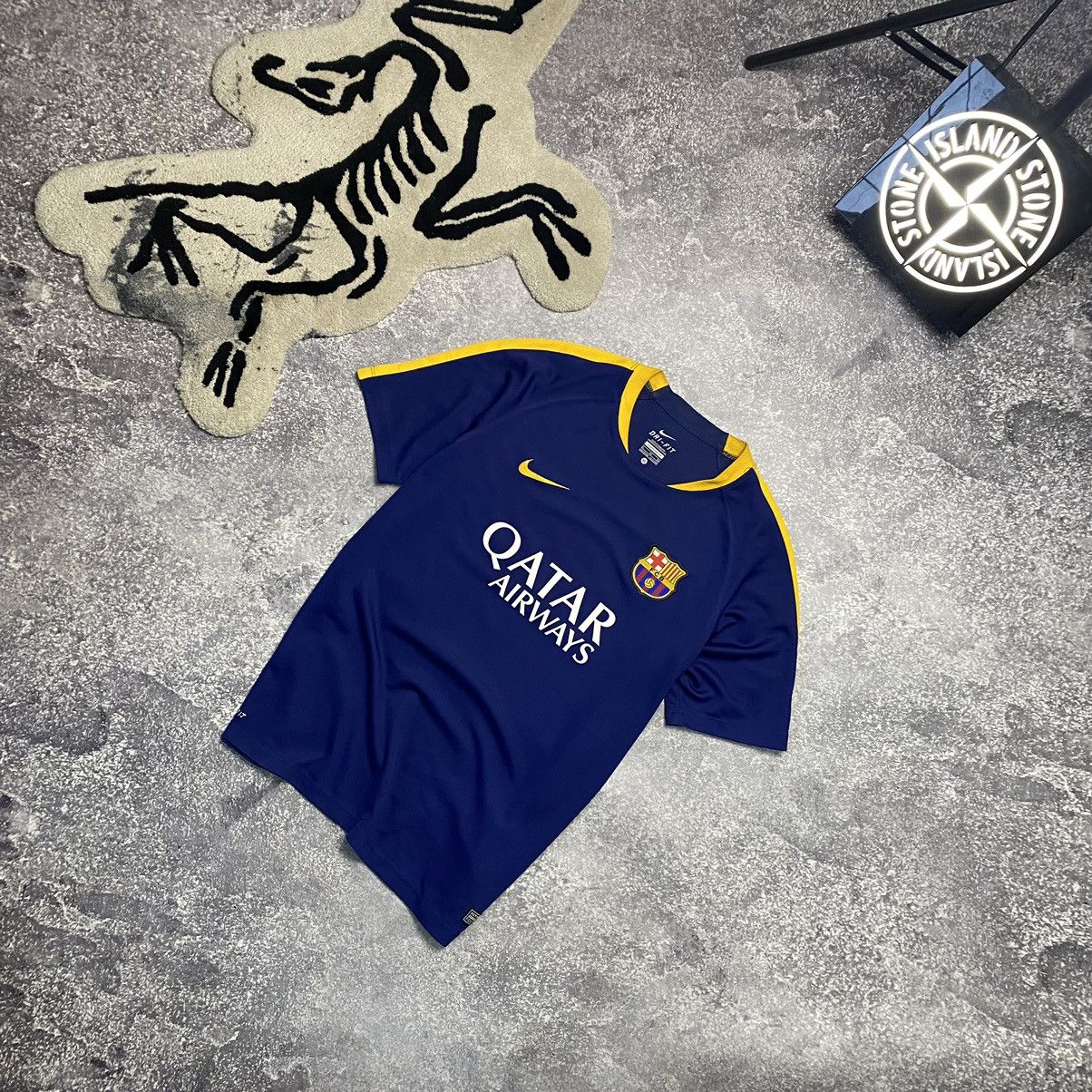 Nike Vintage Nike FC Barcelona Qatar football team jersey Size US S / EU 44-46 / 1 - 2 Thumbnail