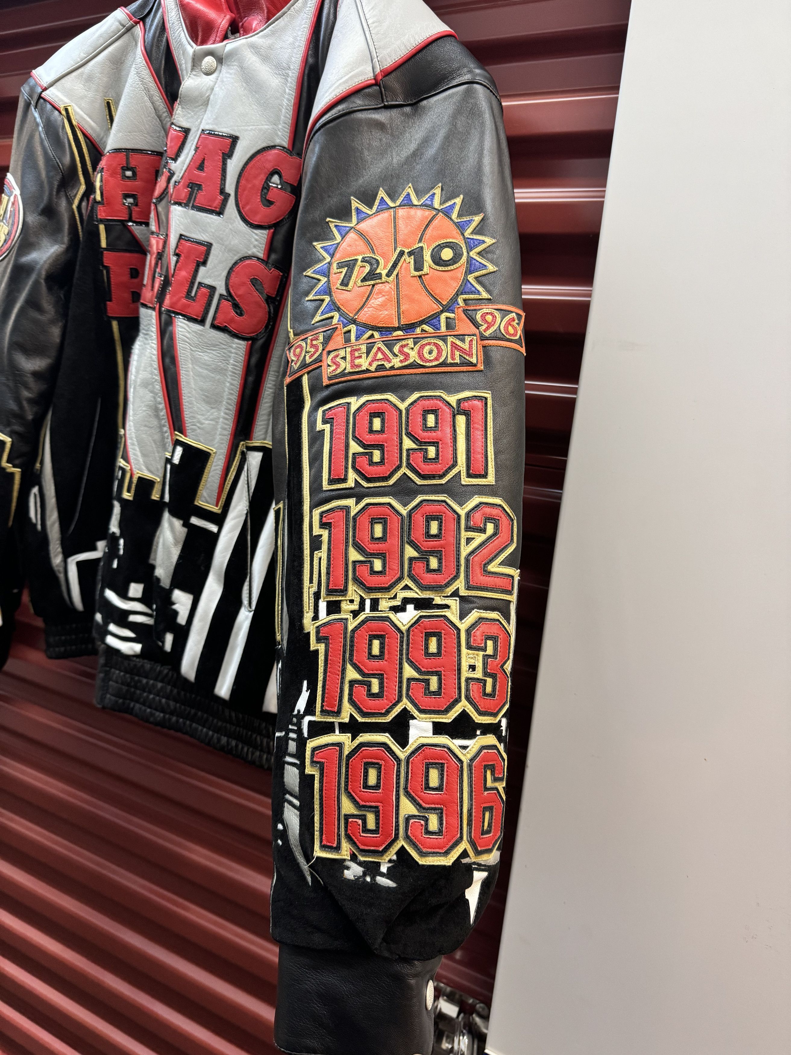 Jeff Hamilton × NBA × Vintage Jeff Hamilton *1996 GTOAT CHICAGO BULLS* Leather Jacket Size US M / EU 48-50 / 2 - 4 Thumbnail