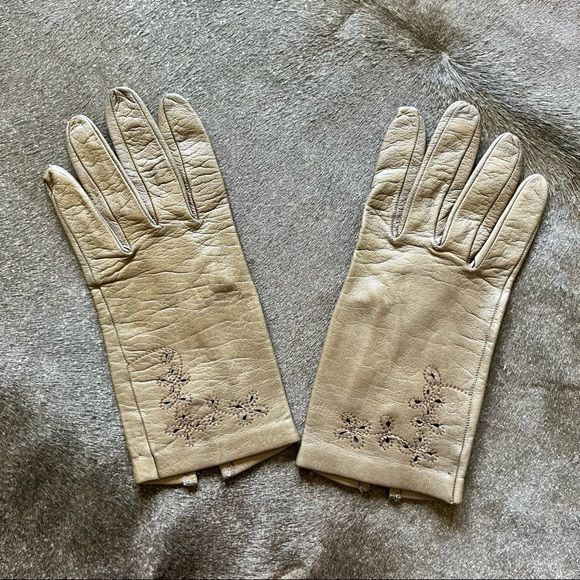 Vintage VTG Leather Laser Cut Out Floral Gloves Size ONE SIZE - 1 Thumbnail