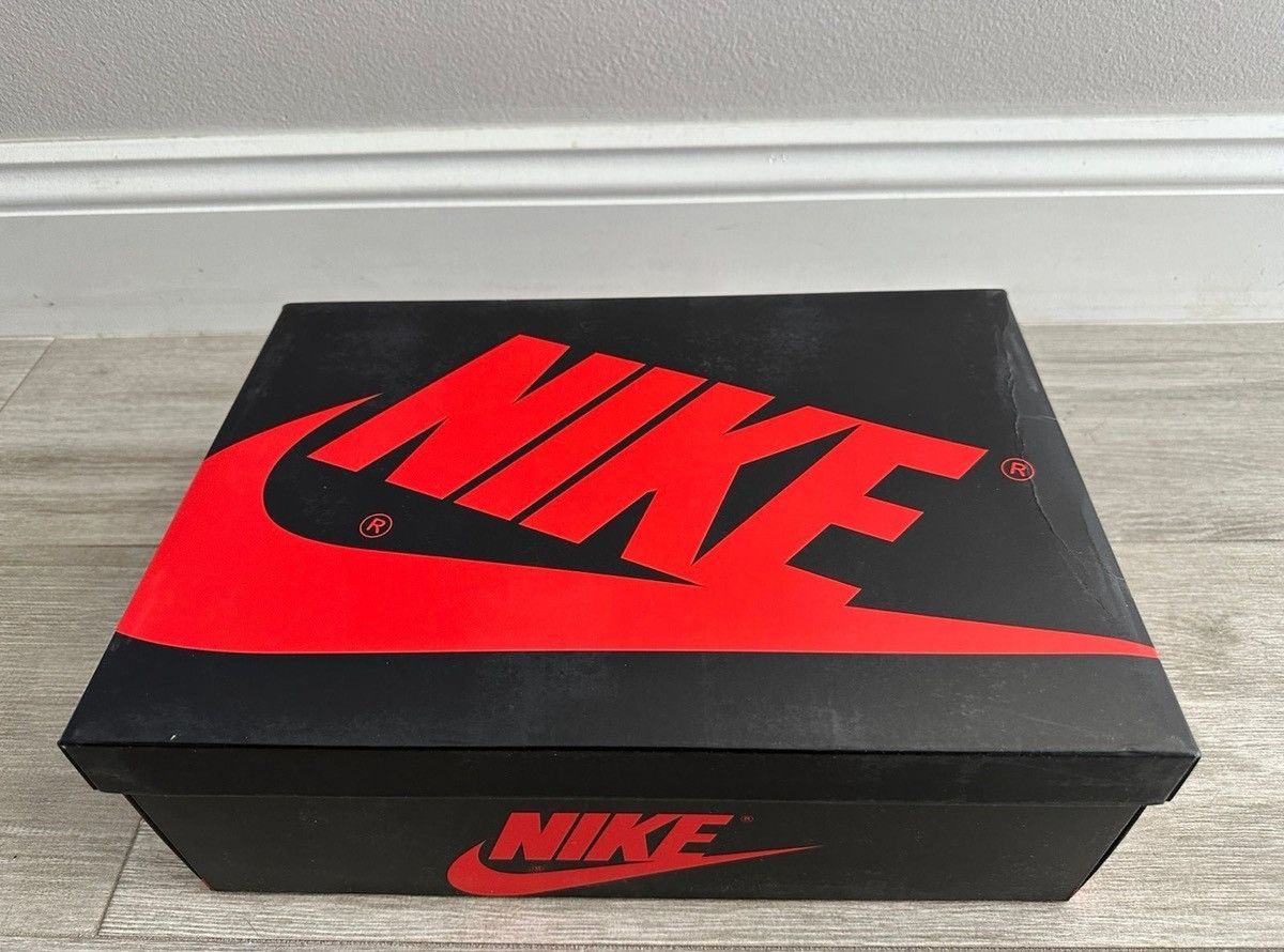 Jordan Brand Jordan 1 Retro Low OG Black Toe White Black Varsity Red 12 Size US 12 / EU 45 - 10 Thumbnail