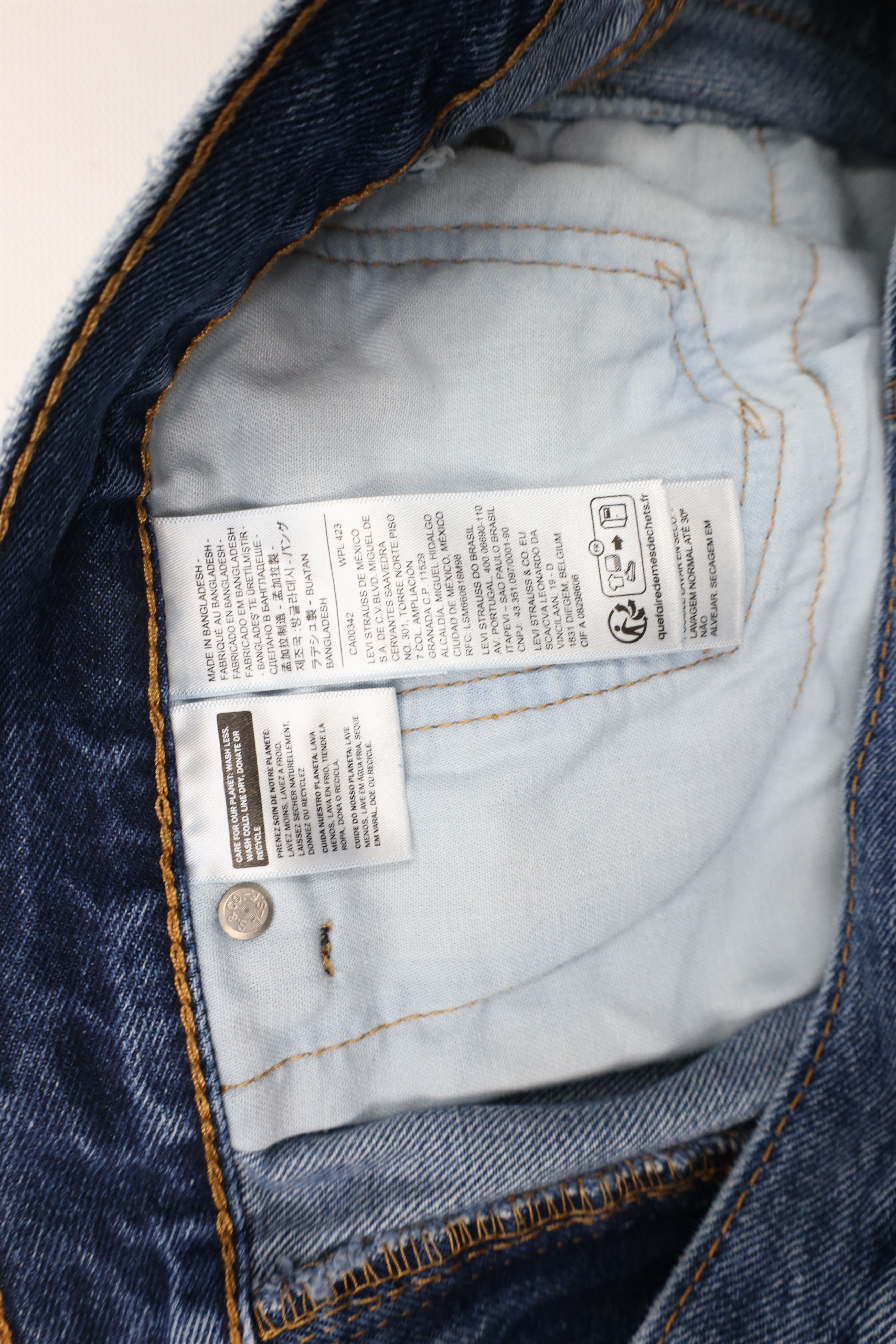 Levi's × Vintage Vintage Y2K Levis 505 Regular Fit Denim Jeans Blue Cotton Size US 36 / EU 52 - 9 Thumbnail