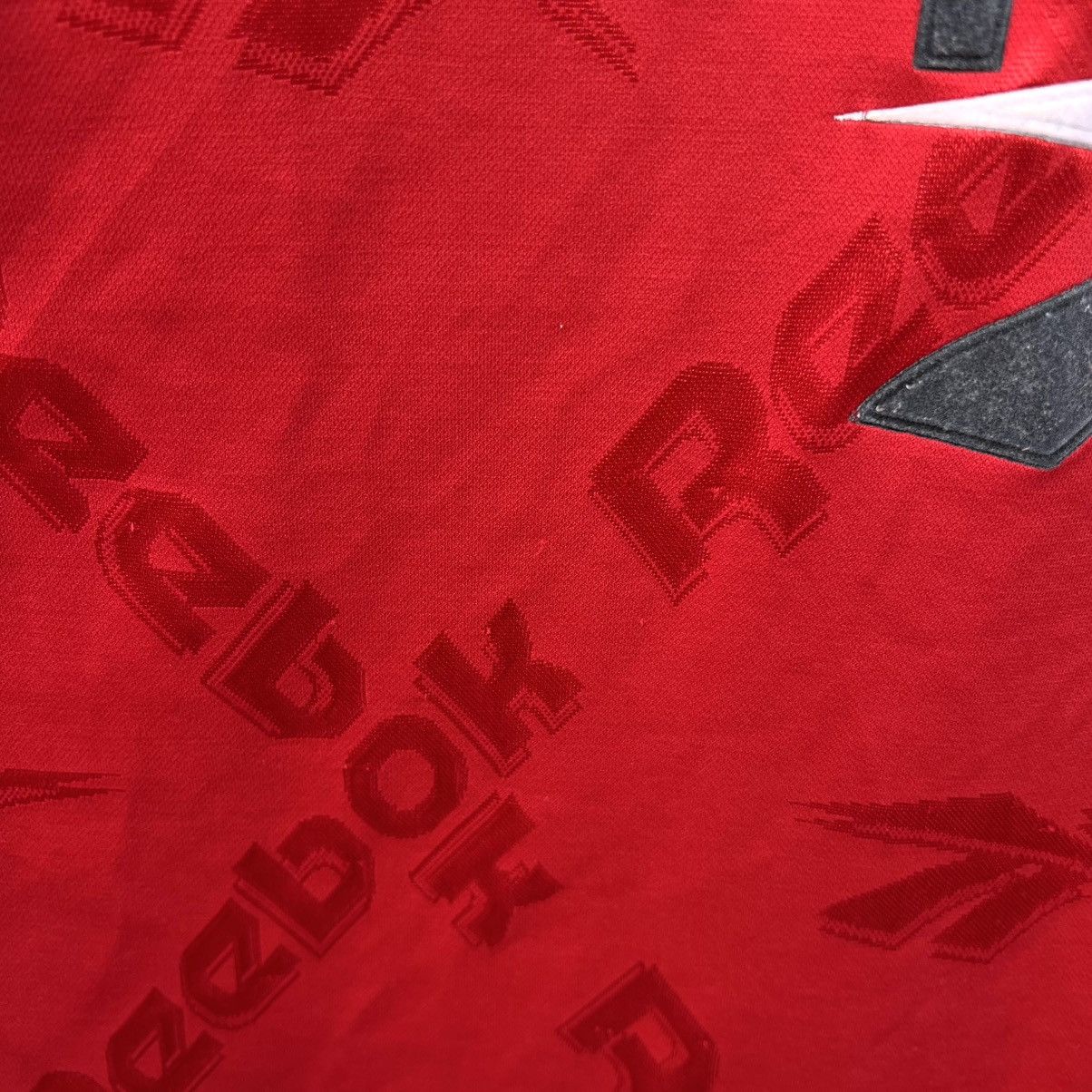 Reebok Reebok Vintage Monogram 90s T-Shirt Size US XXL / EU 58 / 5 - 6 Thumbnail