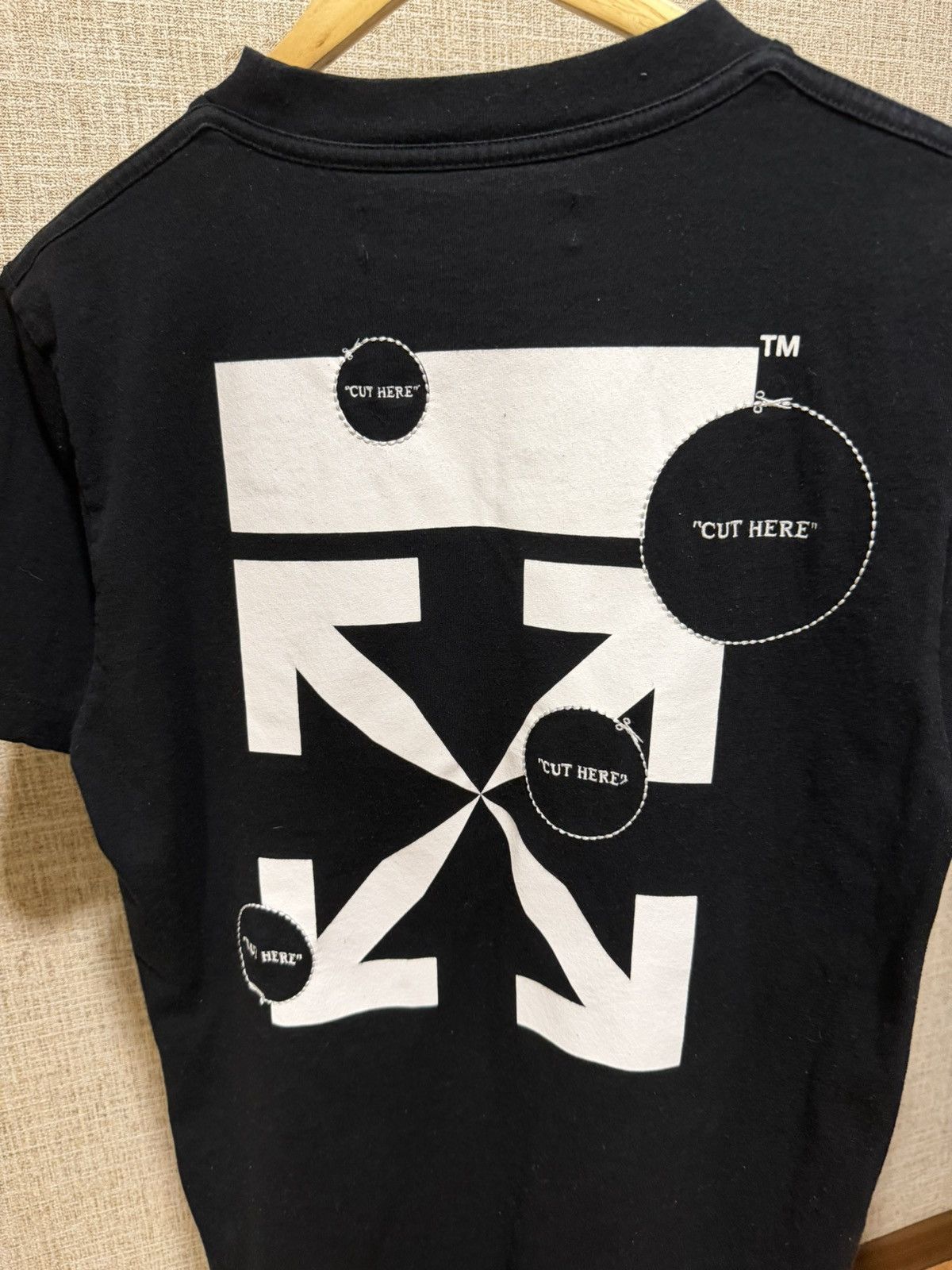 Off-White OFF WHITE CUT HERE T-SHIRT Size US S / EU 44-46 / 1 - 3 Thumbnail