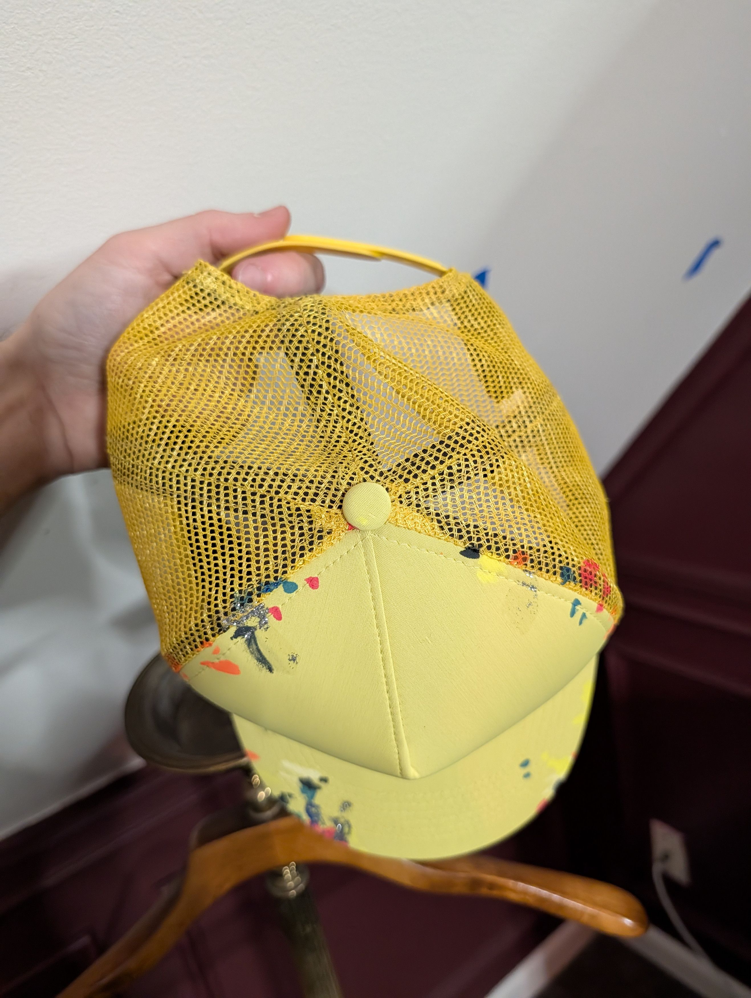 Bossi Sportswear $750 Yellow logo graphic paint spattered trucker hat Size ONE SIZE - 12 Thumbnail