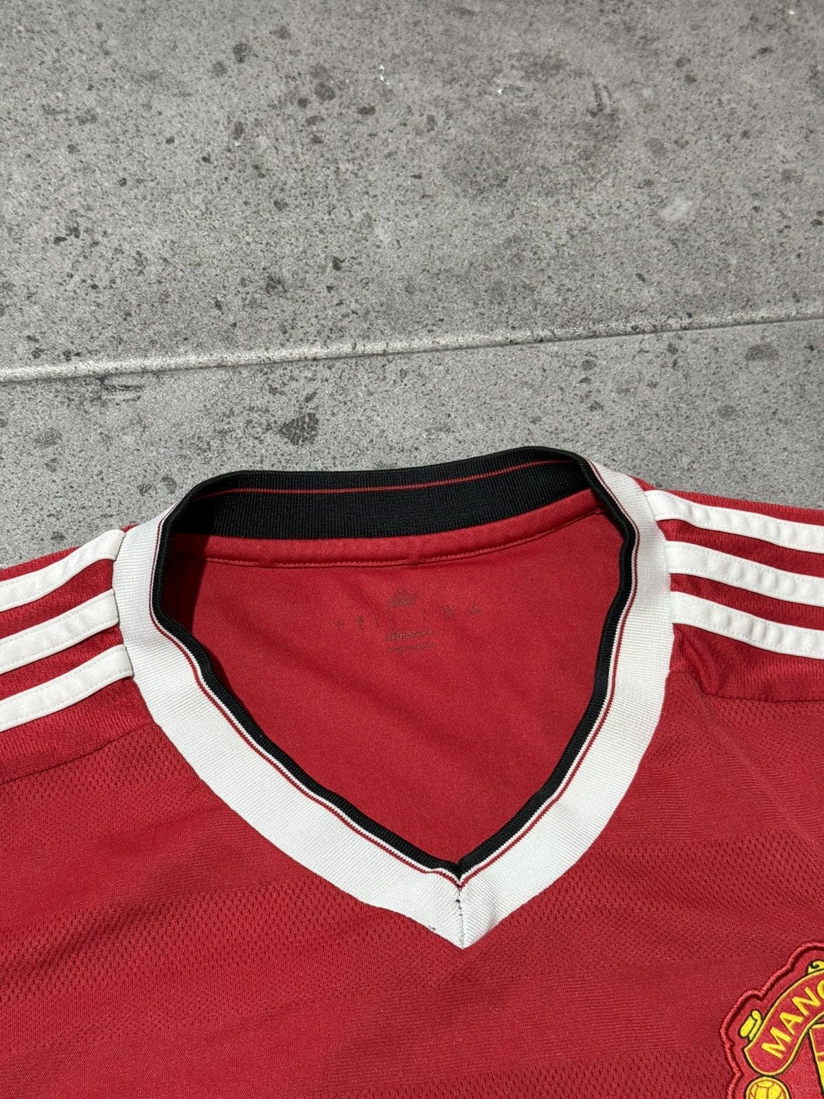 Adidas Manchester United 2016 2017 home adidas soccer shirt jersey Size US L / EU 52-54 / 3 - 7 Thumbnail