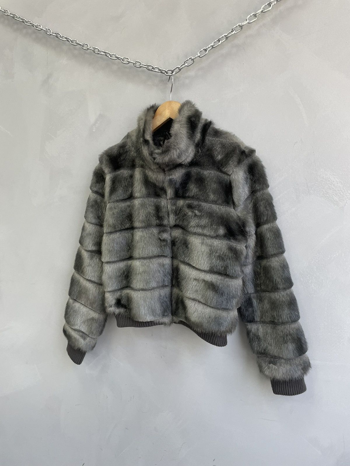 Divided Fur fuzzy bomber jacket hystericglamour style hype y2k Size S / US 4 / IT 40 - 3 Thumbnail