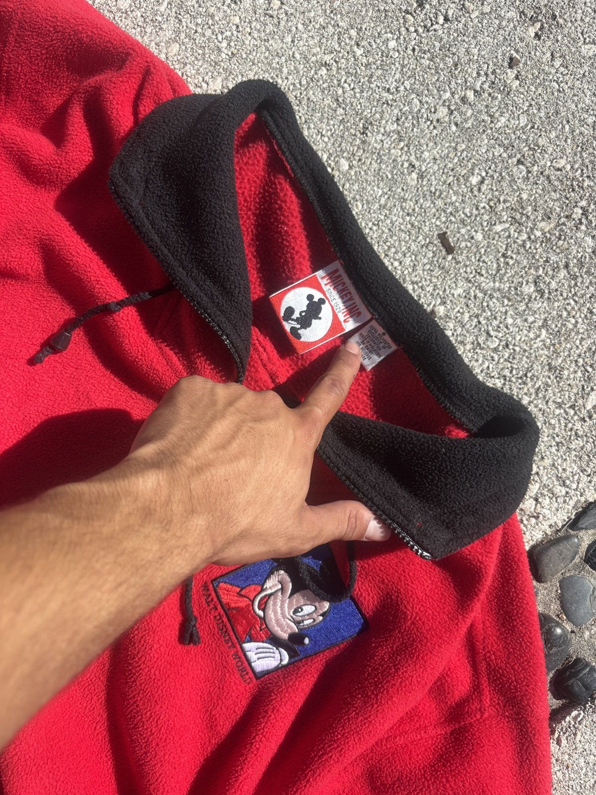Disney 80s 90s mickey quarter zip Size US M / EU 48-50 / 2 - 2 Thumbnail