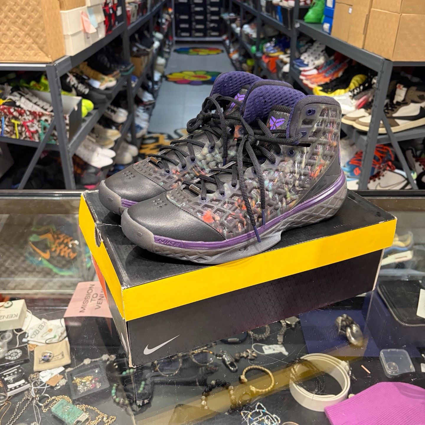 Nike Nike Purple Lowtop Sneakers 10.5 Men Size US 10.5 / EU 43-44 - 1 Thumbnail