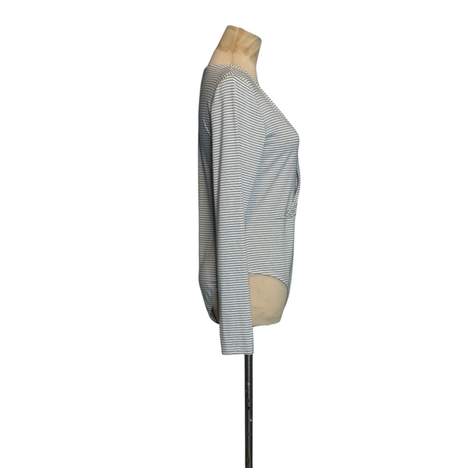 H&M H&M white blue long sleeves bodysuit size Medium Size M / US 6-8 / IT 42-44 - 7 Thumbnail