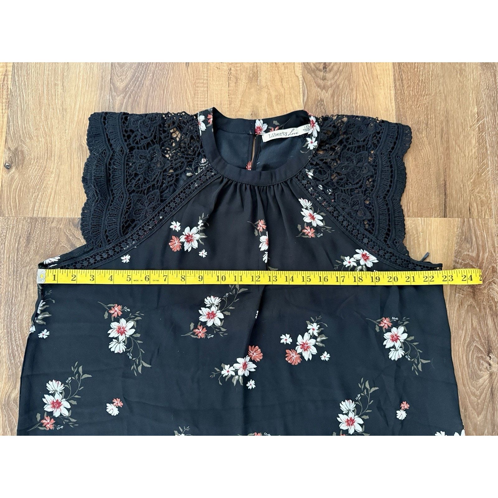 Other Boutique Shirt Women, Black Floral Short Sleeve Scoop Neck Size XL / US 12-14 / IT 48-50 - 4 Thumbnail