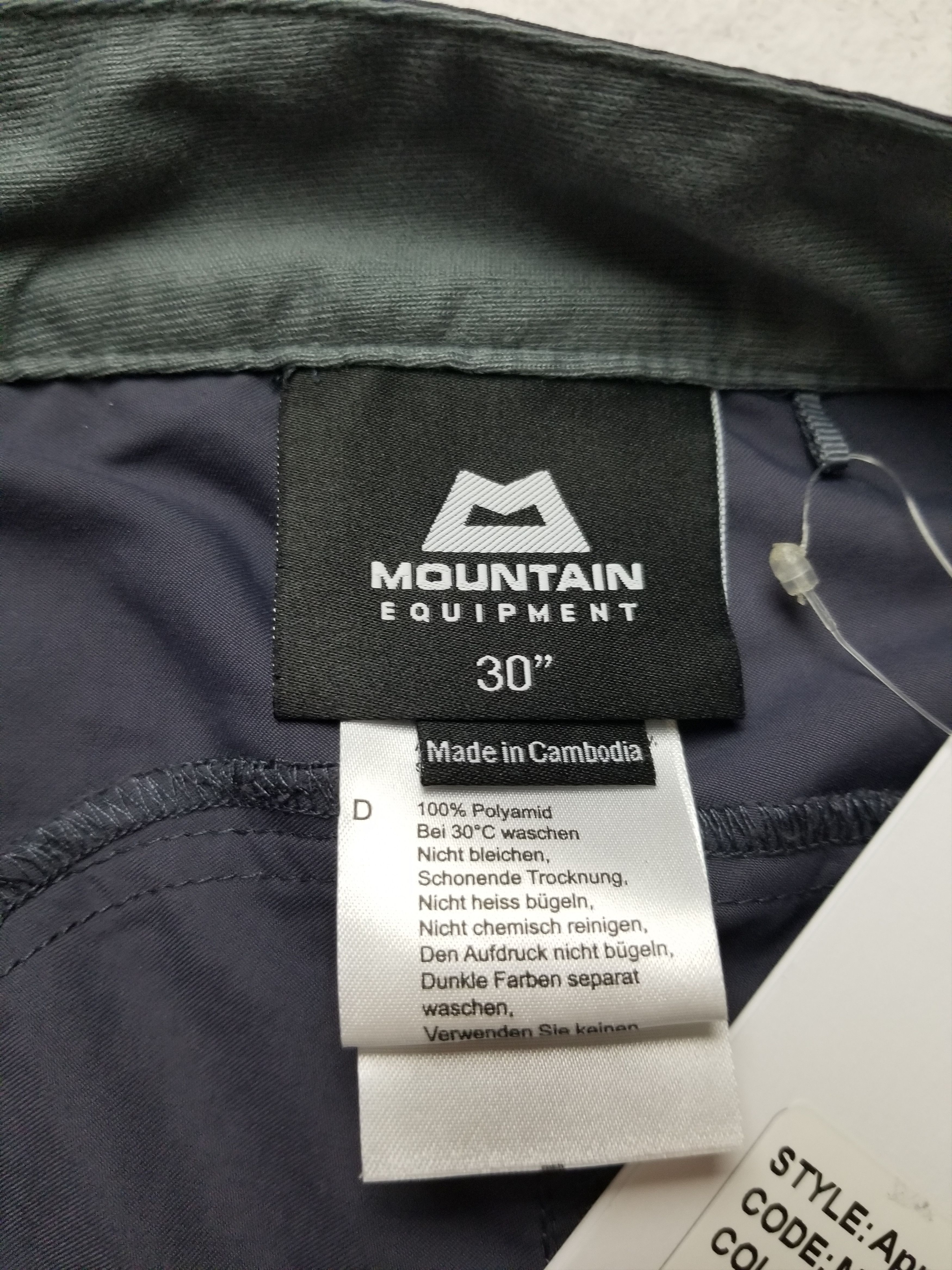 Mountain Equipment Mountain Equipment Approach Walking Hiking Cargo Shorts Size US 30 / EU 46 - 14 Thumbnail