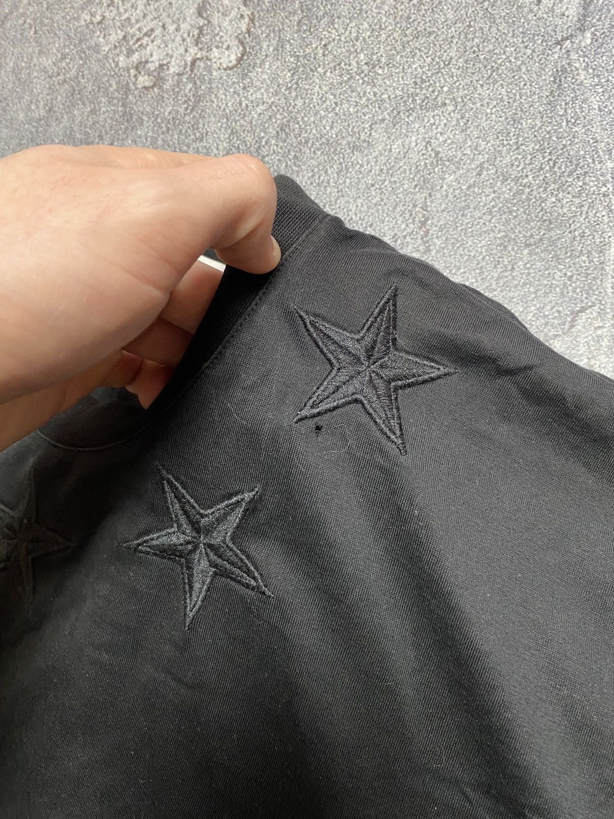 Givenchy Givenchy t shirt mens Size L Size US L / EU 52-54 / 3 - 4 Thumbnail
