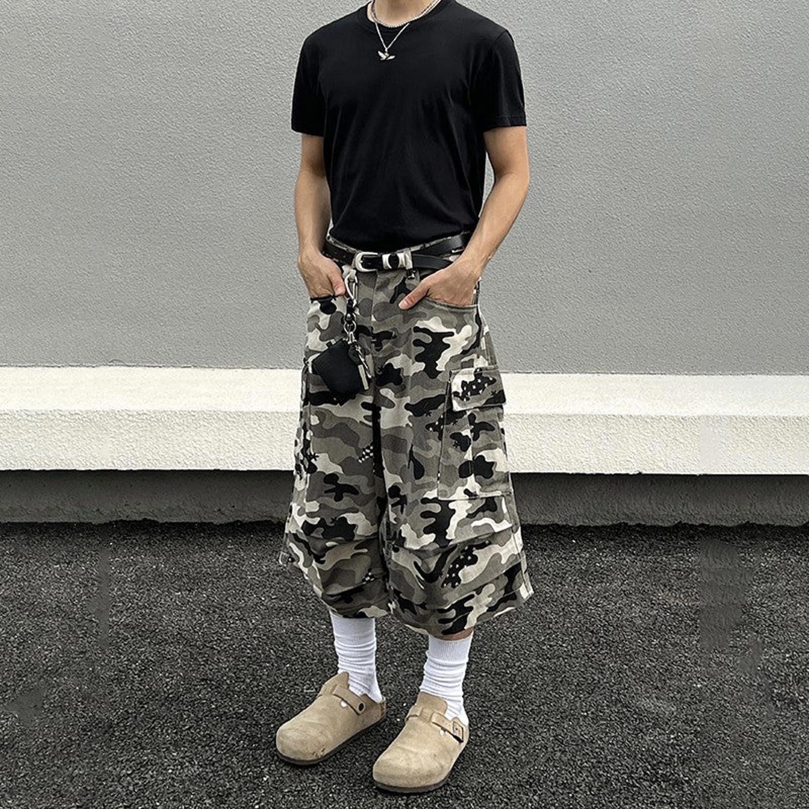 Other Long Wide Leg Camo Cargo Shorts Size US 30 / EU 46 - 3 Thumbnail