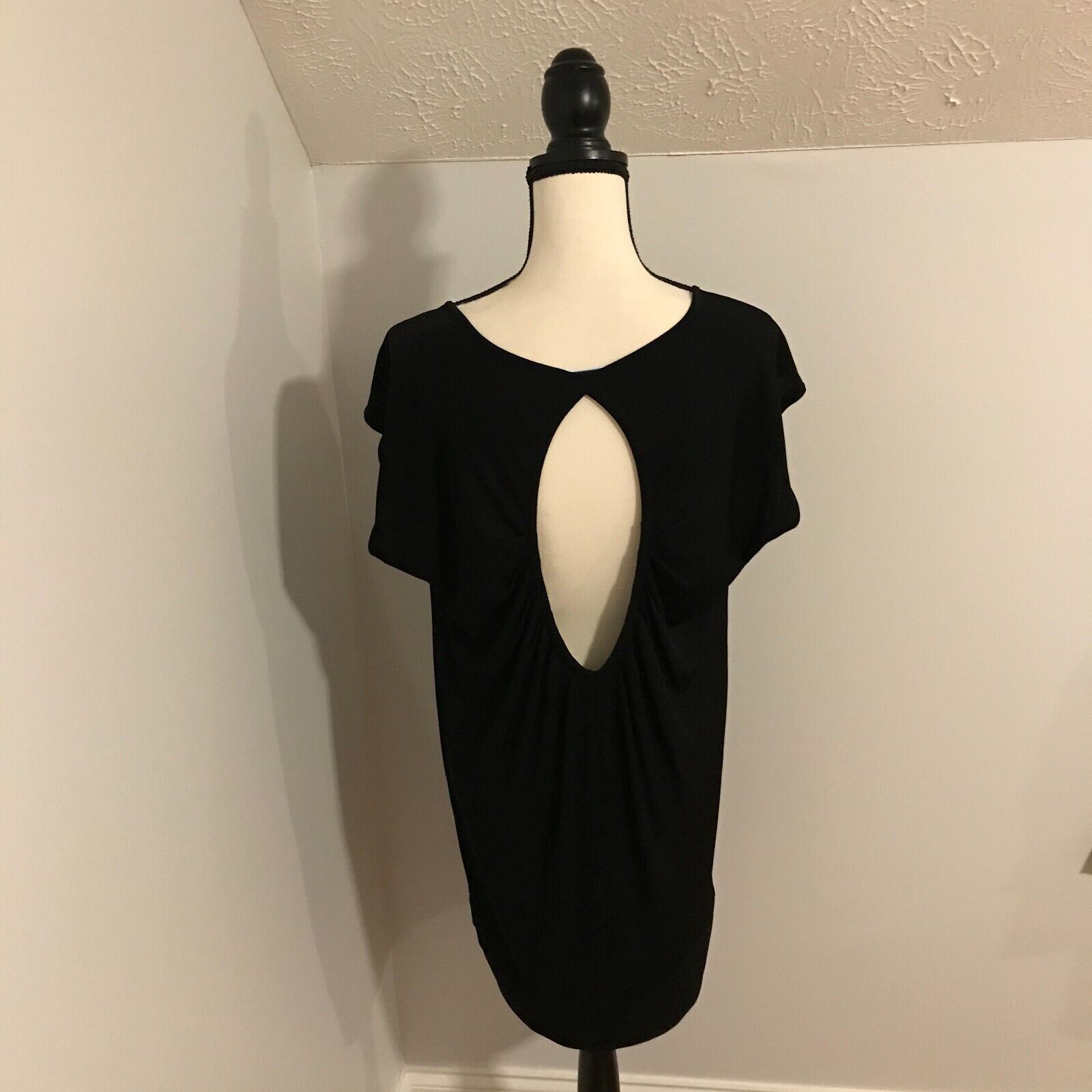 Alice + Olivia Alice + Olivia Black Keyhole Back Tunic Dress - Size Large Size L / US 10 / IT 46 - 2 Thumbnail