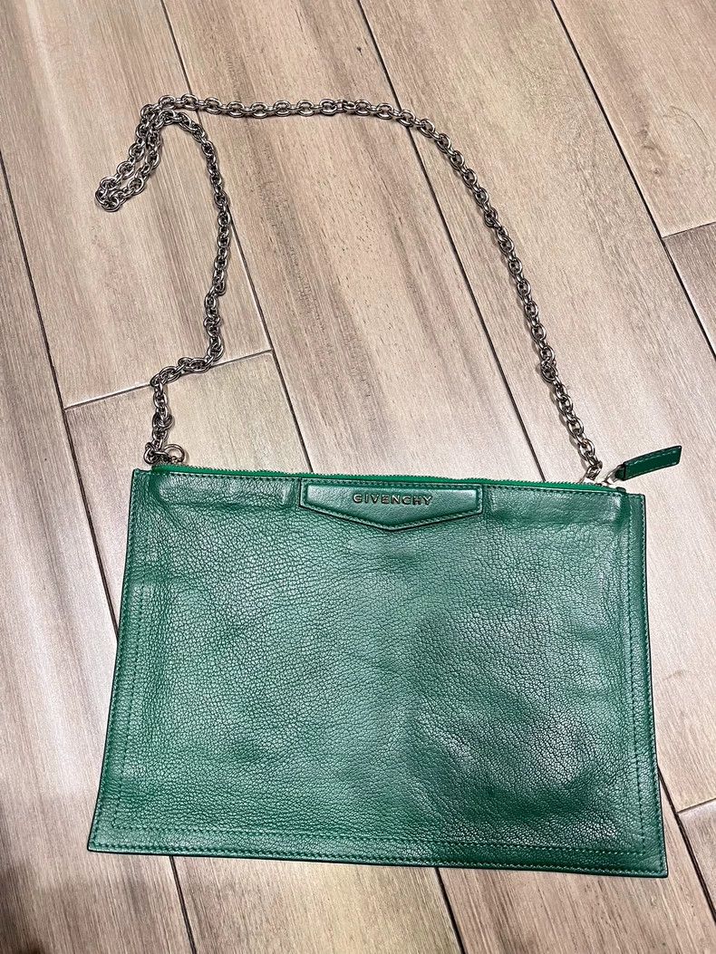Givenchy Givenchy Green Handbag with Chain Strap -dmc Size ONE SIZE - 1 Thumbnail