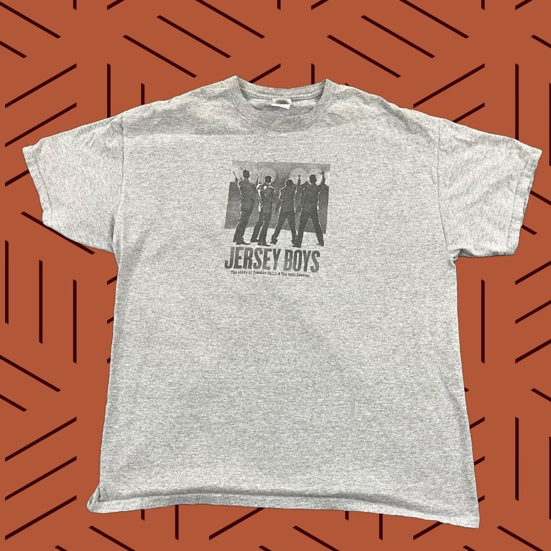 Gildan VINTAGE JERSEY BOYS Shirt Mens XL Gray Logo 2000s Y2K Frankie Valli Four Seasons Short Sleeve Crew Neck Mens Size US L / EU 52-54 / 3 - 1 Thumbnail