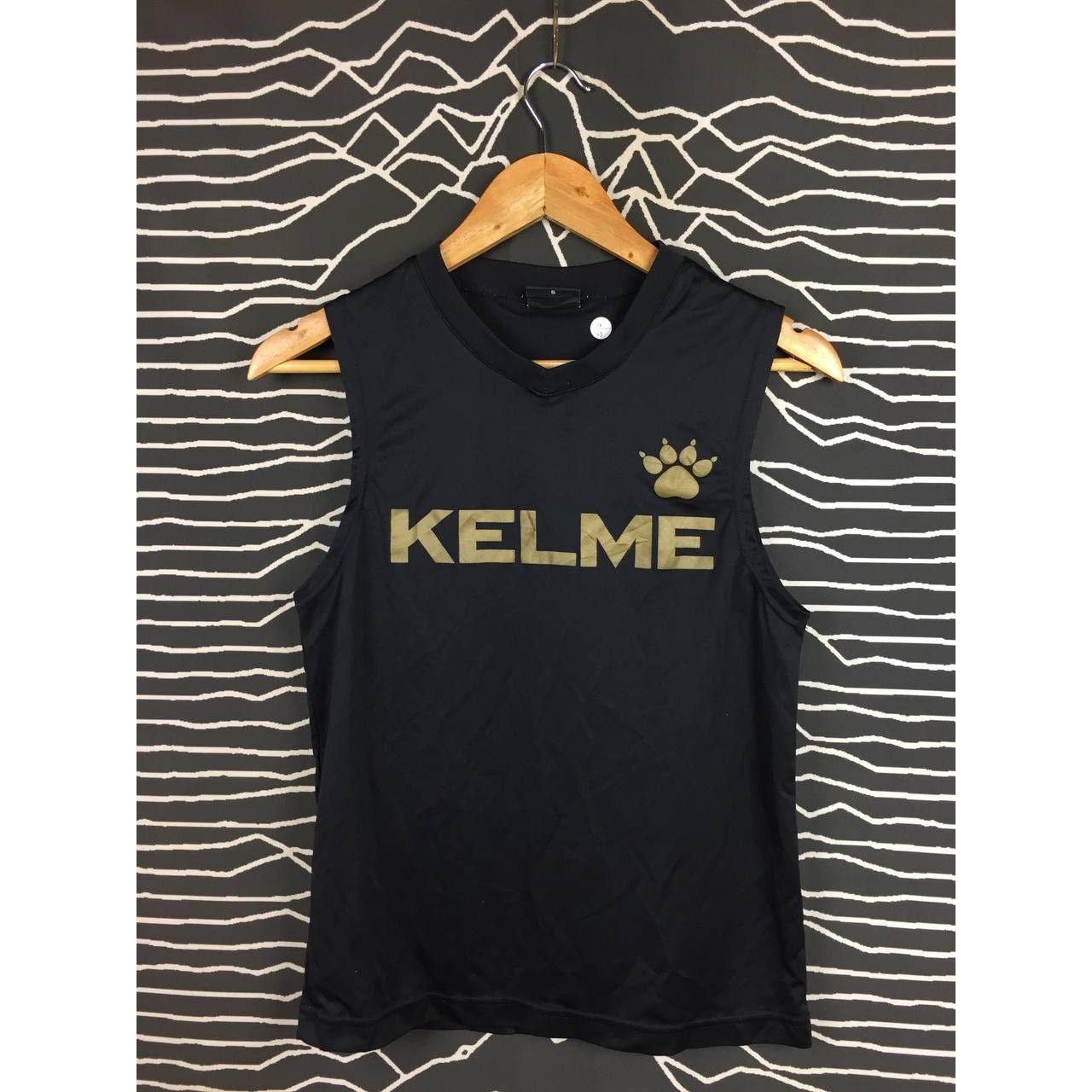 Vintage Kelme Spell Out Logo Sportwear Sleeveless Jersey Size US S / EU 44-46 / 1 - 1 Thumbnail