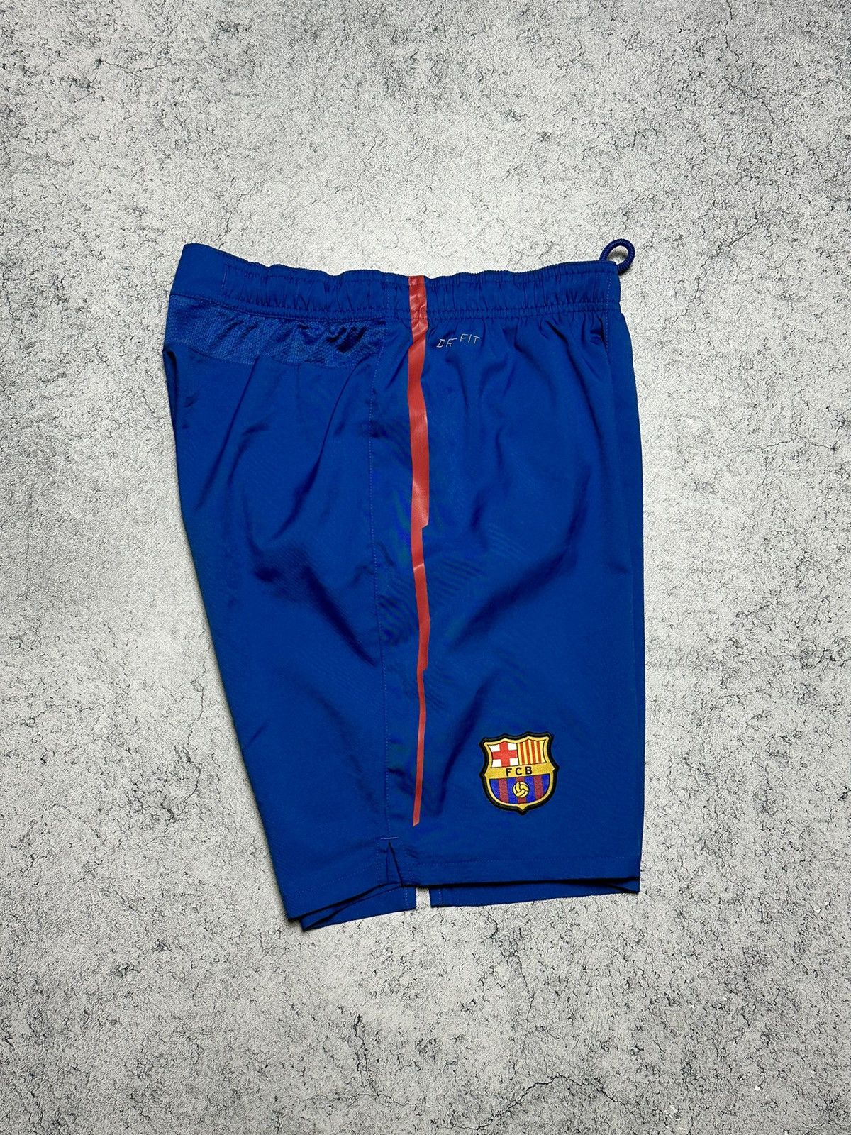 Nike Nike FC Barcelona Football Vintage Soccer Shorts Size US 30 / EU 46 - 5 Thumbnail