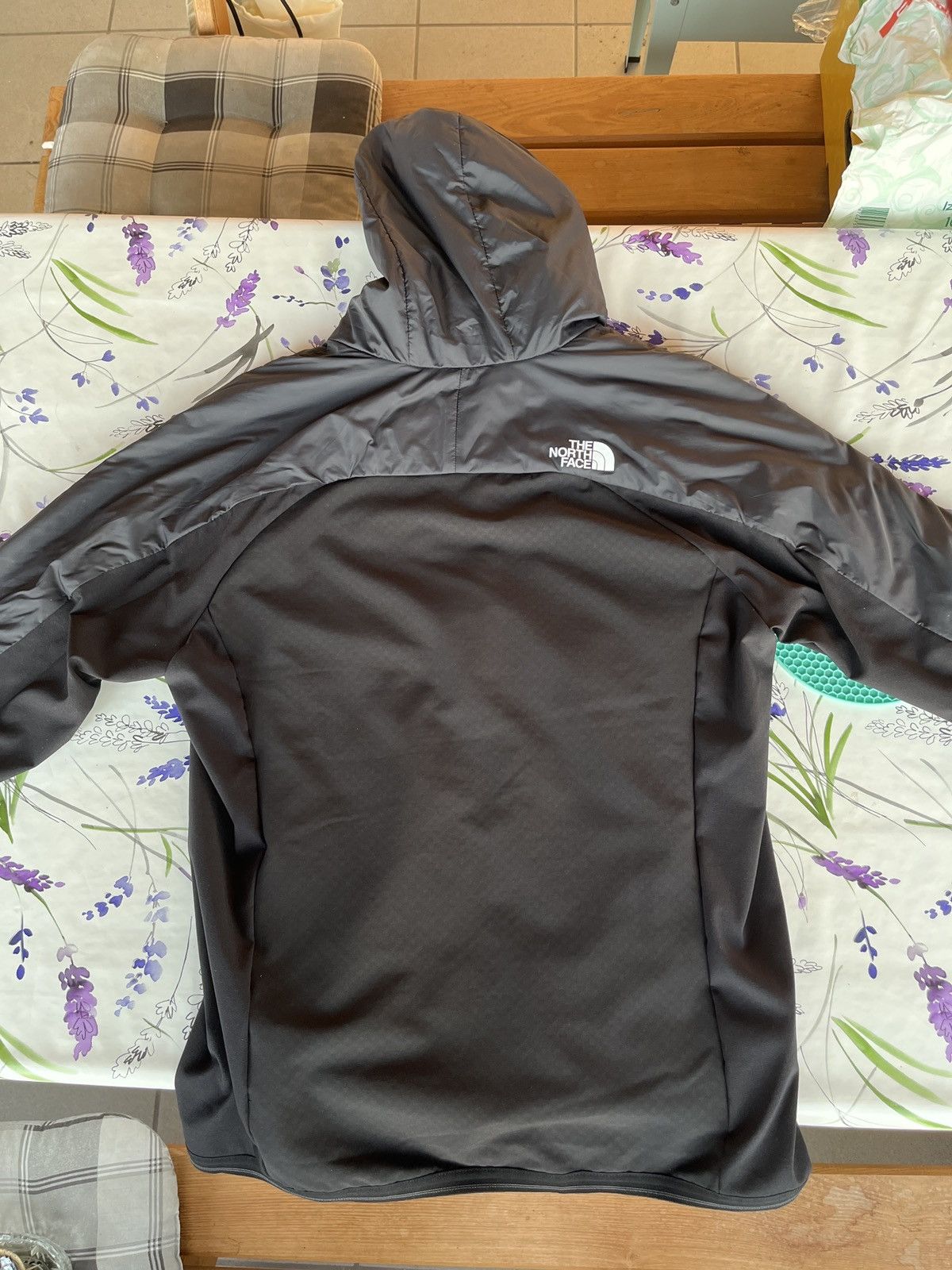 The North Face Mountain athletics hybrid jacket Size US M / EU 48-50 / 2 - 4 Thumbnail