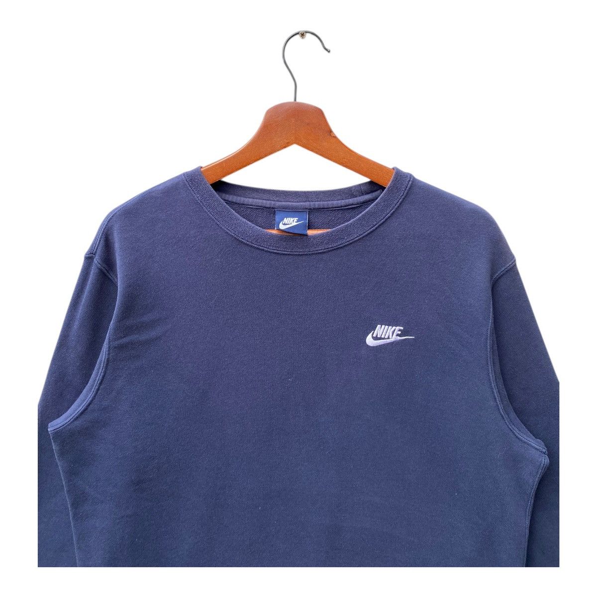 Nike Vintage Nike Sweatshirt Embroidery Logo Crewneck Size XL Size US XL / EU 56 / 4 - 3 Thumbnail