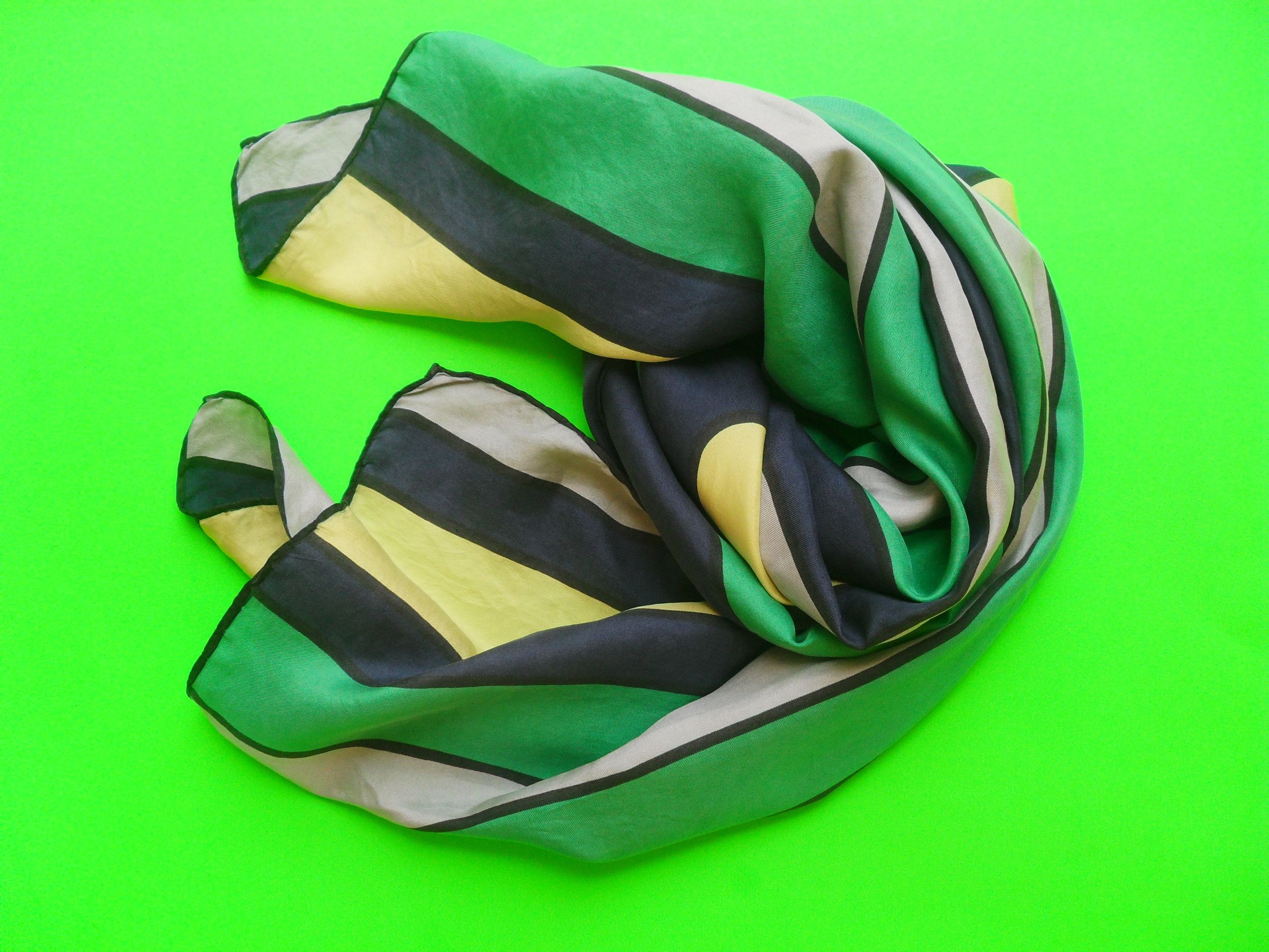 Other Elio Berhanyer vintage scarf pure silk very soft. Size ONE SIZE - 2 Thumbnail