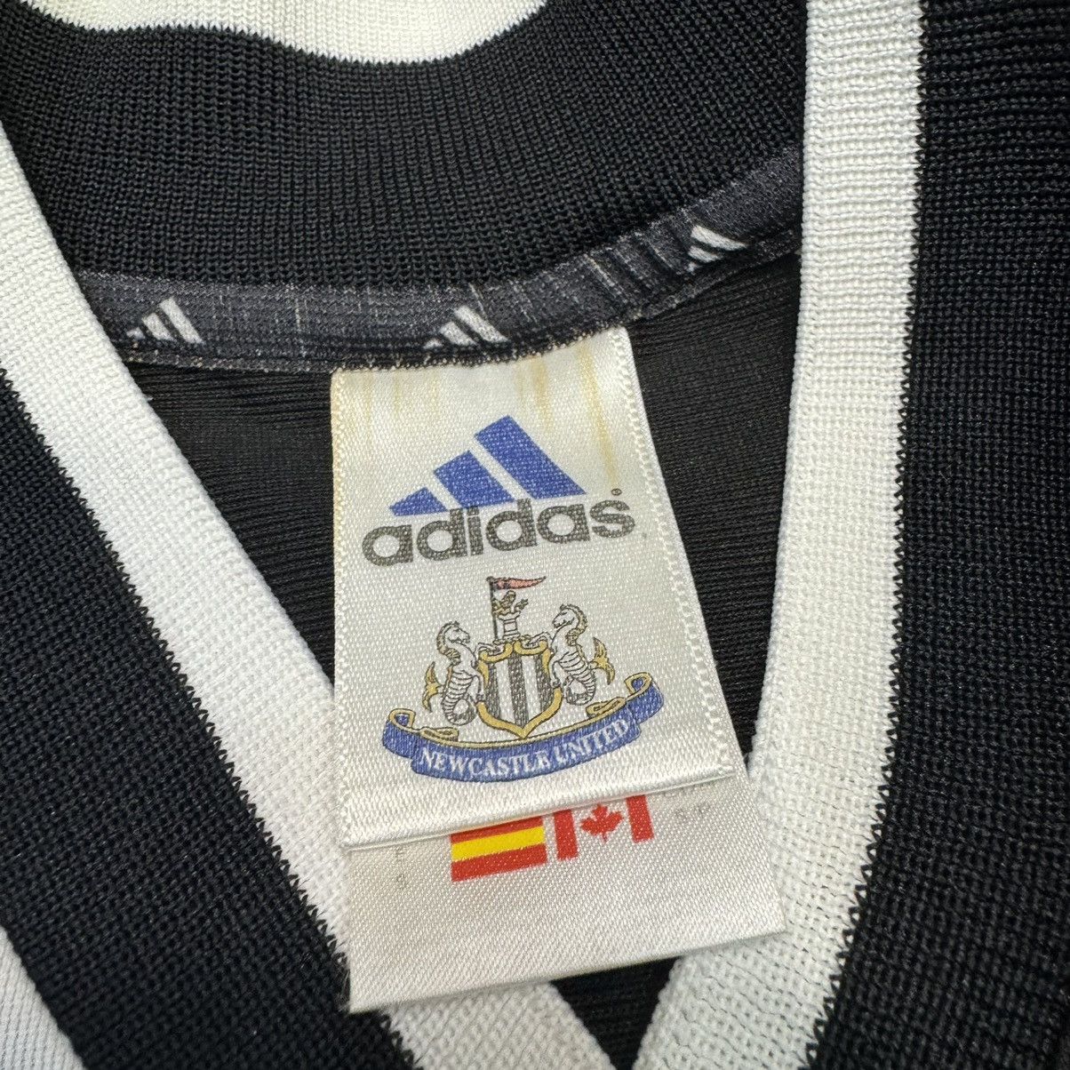 Adidas Newcastle United 02/03 home shirt #9 Shearer Size US S / EU 44-46 / 1 - 8 Thumbnail