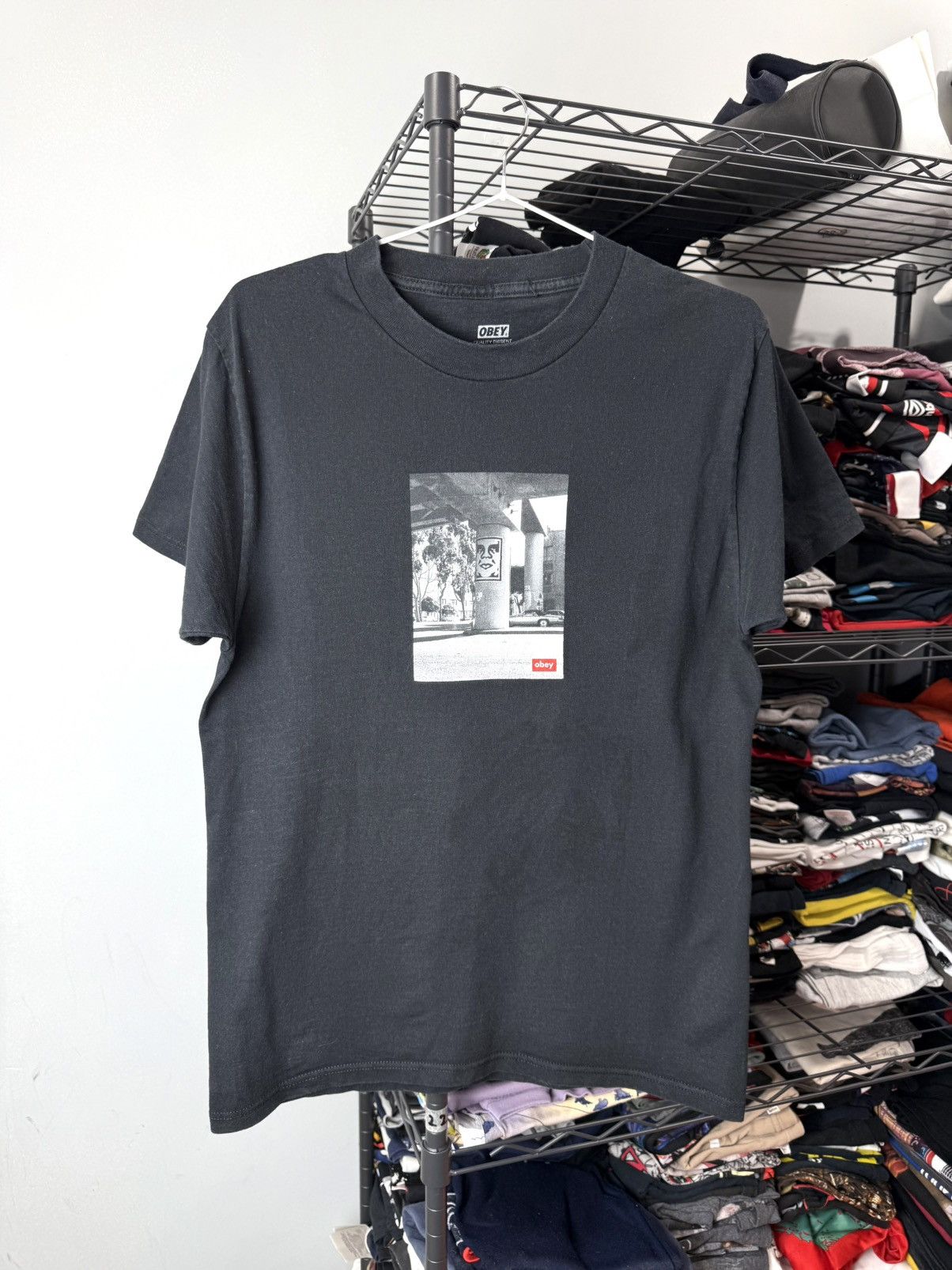 Obey Vintage Obey Big Print T Shirt Supreme Style Size US S / EU 44-46 / 1 - 1 Thumbnail