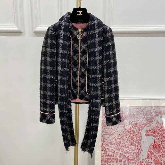 Gucci Gucci Black and pink braided coat Size XS / US 0-2 / IT 36-38 - 2 Thumbnail