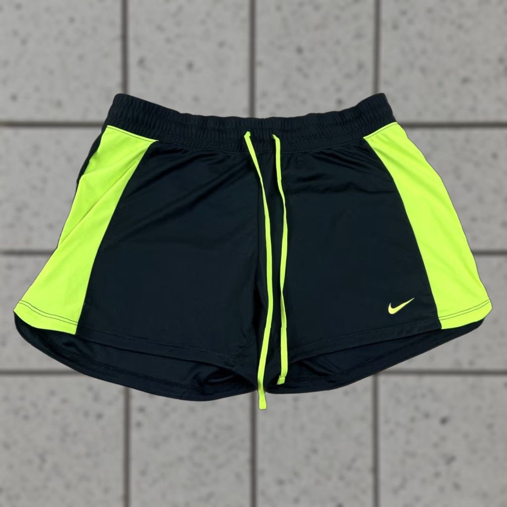 Nike VINTAGE Women’s Nike Soccer Shorts Sports Activewear Medium 707248-011 Black Neon Athletic Shoes? Size 32" / US 10 / IT 46 - 1 Thumbnail