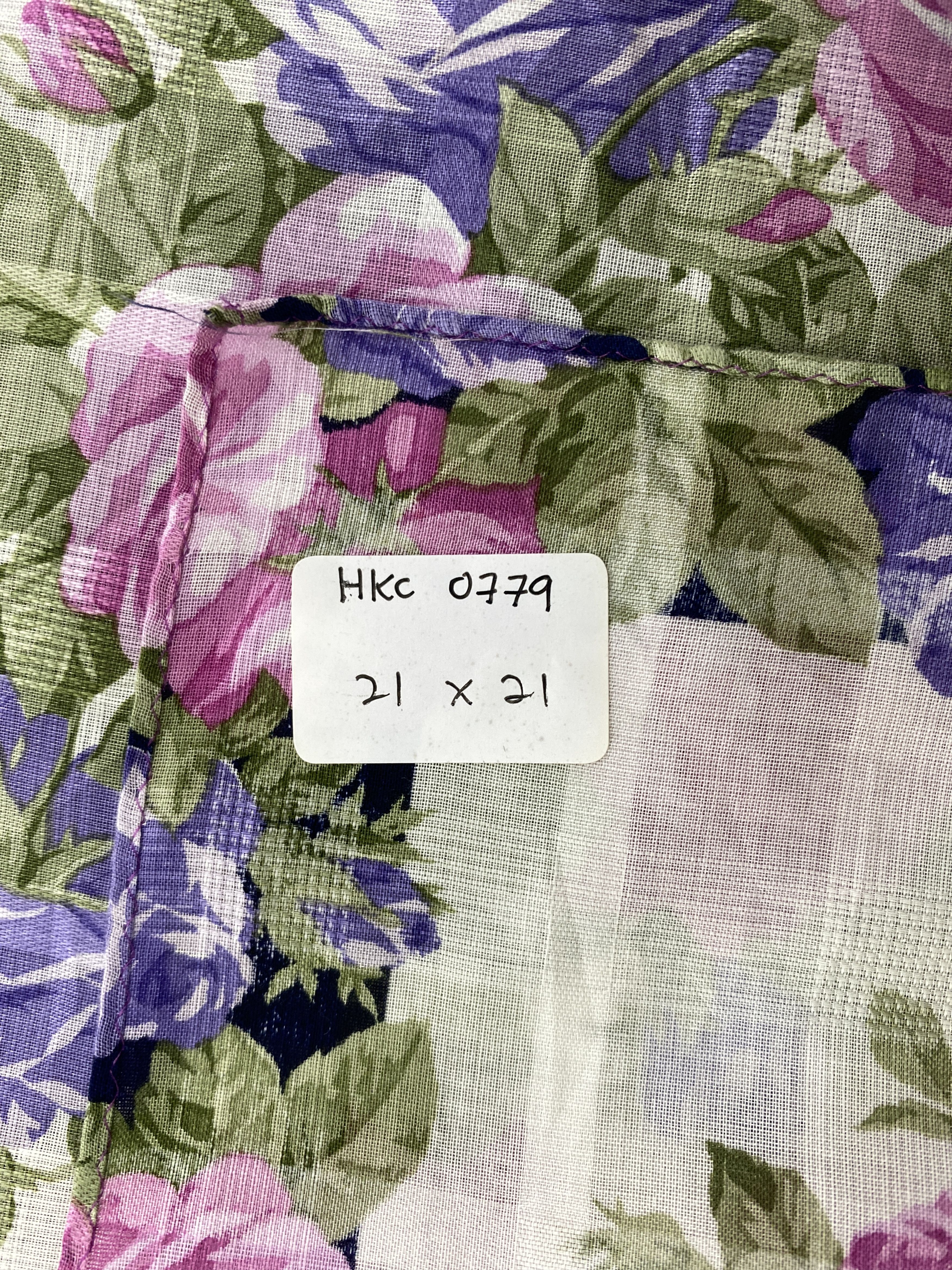 Vintage Yves Saint Laurent Handkerchief / Neckerchief HKC0779 Size ONE SIZE - 7 Thumbnail