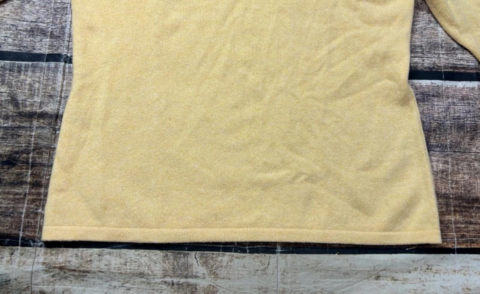 Other Wendy B Cashmere Sweater Women Medium V-Neck Pullover Yellow Size M / US 6-8 / IT 42-44 - 5 Thumbnail