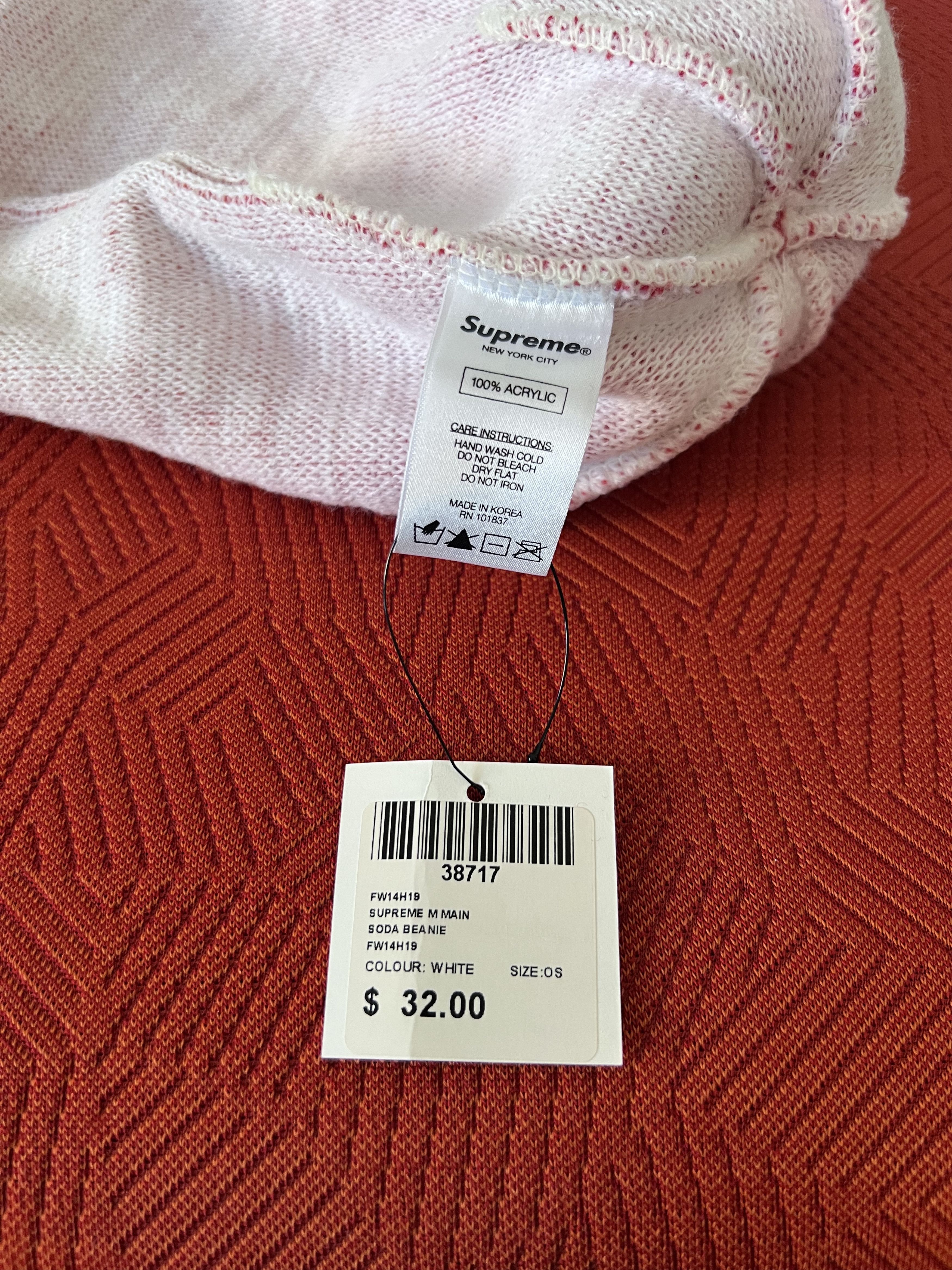 Supreme Supreme Soda Beanie from FW14 in White Size ONE SIZE - 3 Thumbnail