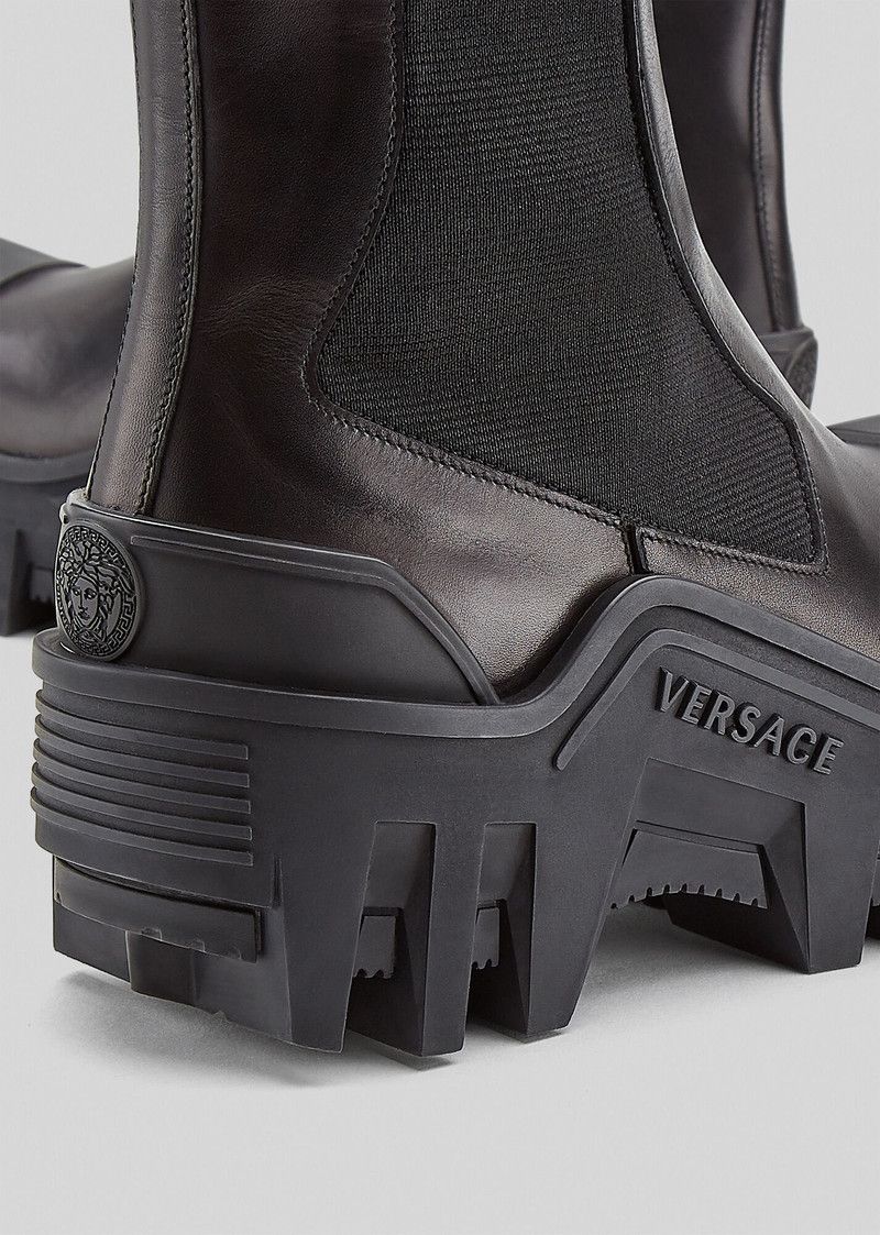 Versace o1y0226 Ankle Boots in Black Size US 7 / IT 37 - 2 Thumbnail