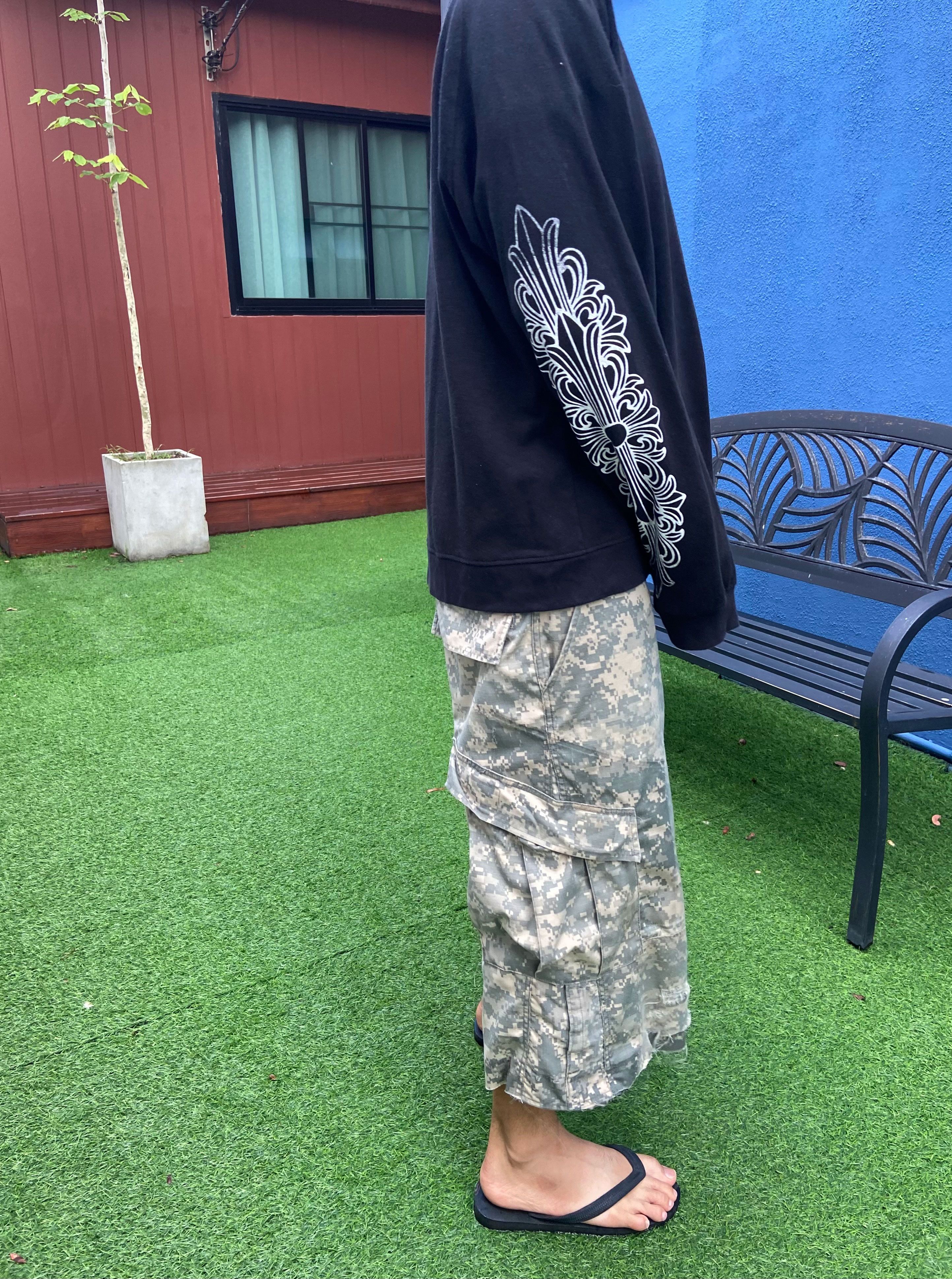 Vintage Vintage PIXELCAMO Cargo Shorts Size US 34 / EU 50 - 11 Thumbnail
