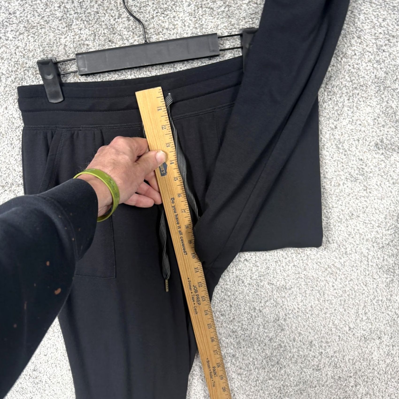Vintage Koolaburra by UGG Jogger Pants S Black Women's Jersey with Pockets Elastic Waist Cuffed Tapered Inseam 29" Lounge Travel Size 28" / US 6 / IT 42 - 4 Thumbnail