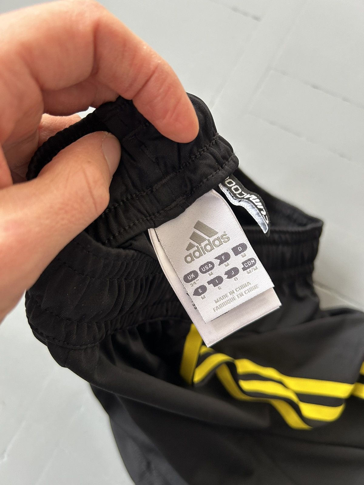 Adidas × Chelsea Soccer Adidas FC Chelsea vintage shorts Size US 34 / EU 50 - 6 Thumbnail