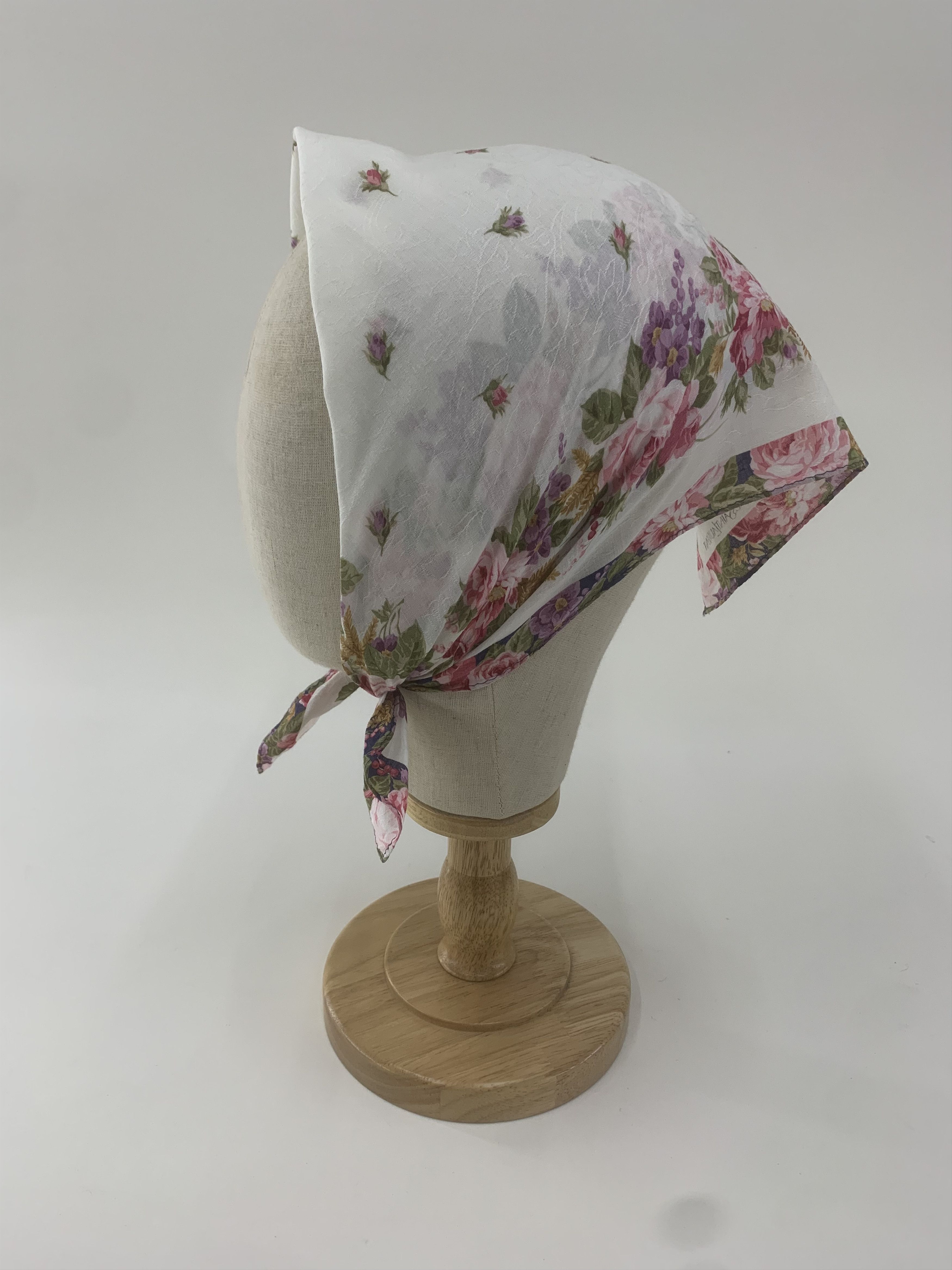 Yves Saint Laurent Yves Saint Lauren Handkerchief Bandana Neckerchief Square Size ONE SIZE - 3 Thumbnail