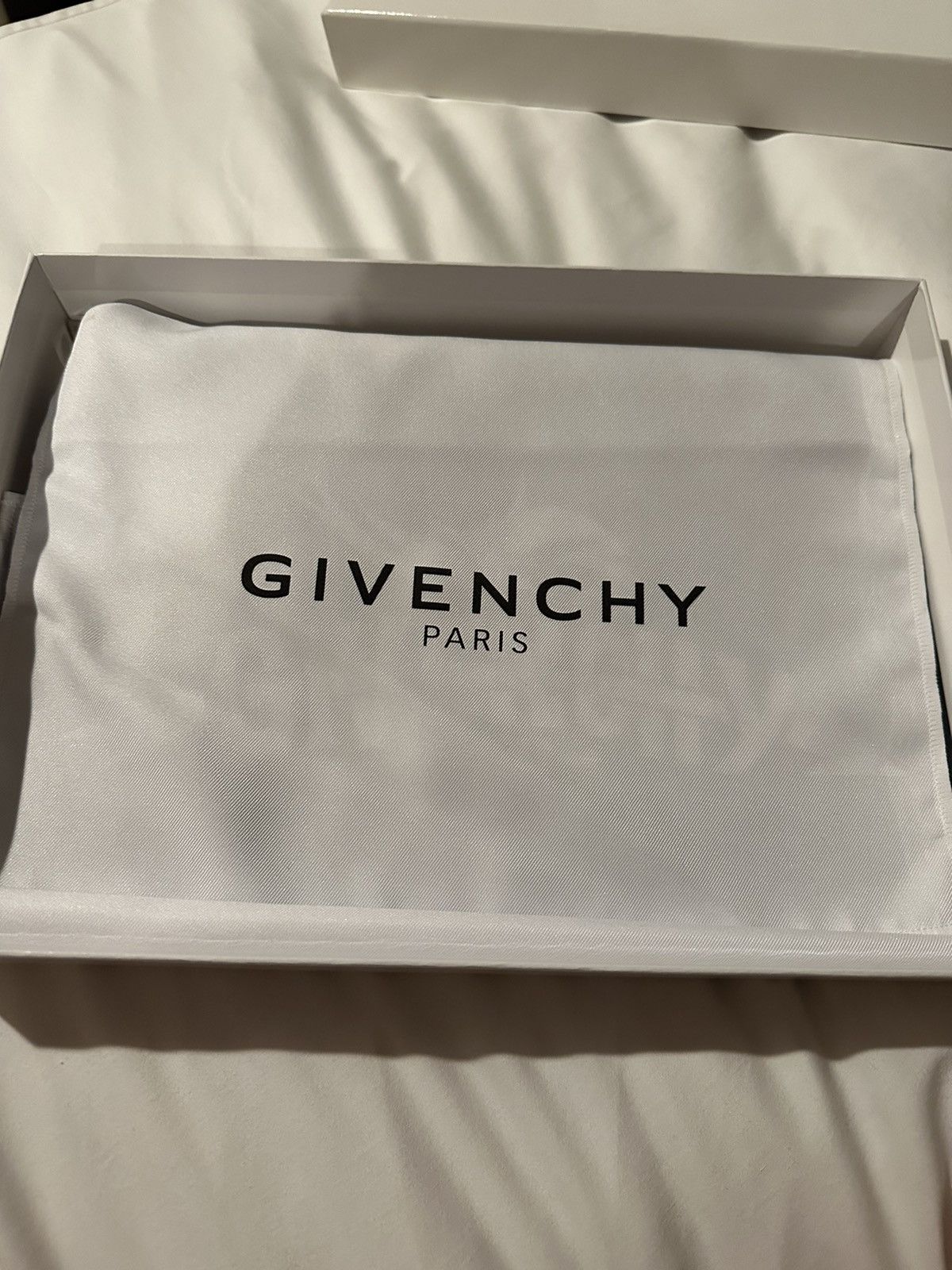 Givenchy Givenchy Black Messenger Pouch Size ONE SIZE - 4 Thumbnail