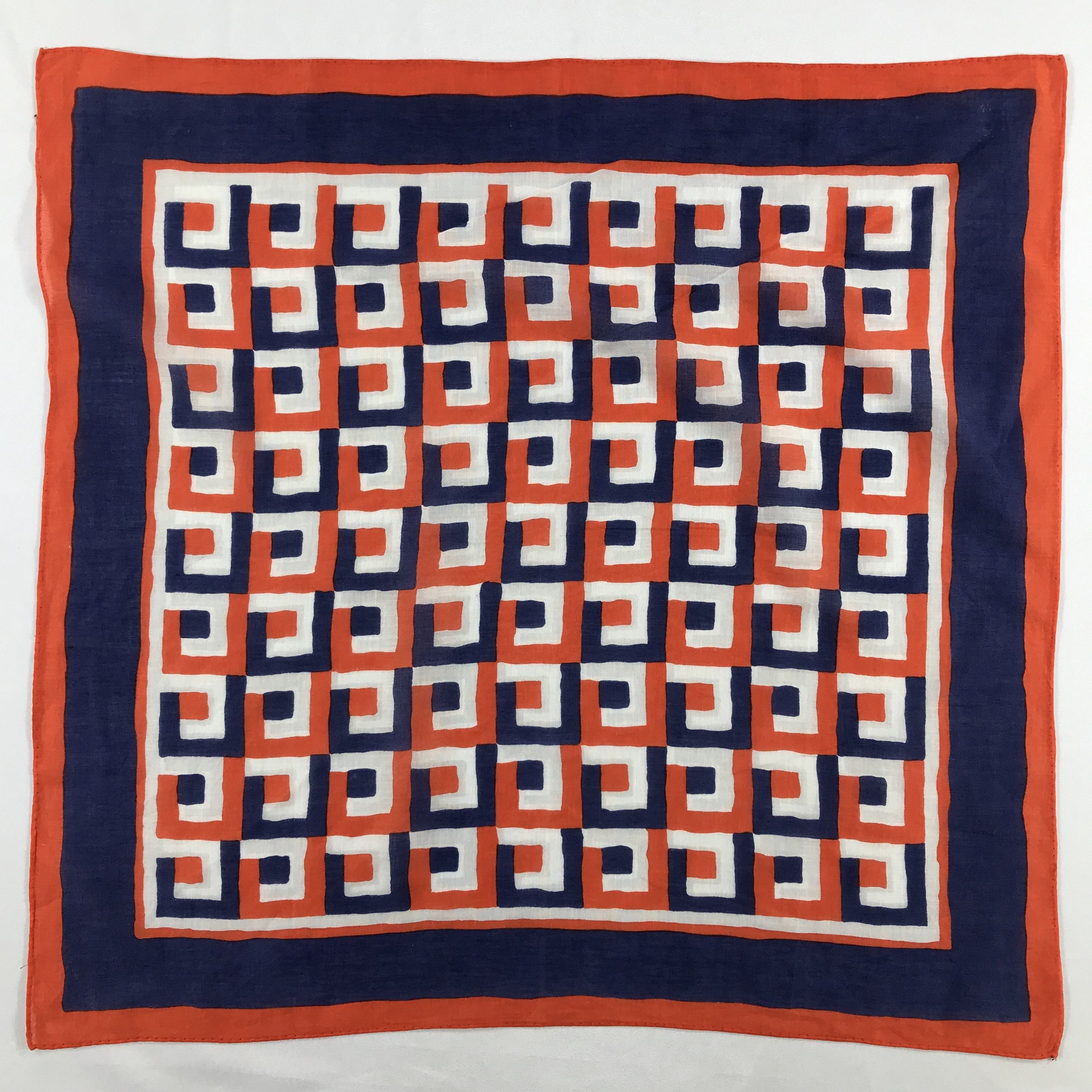 Vintage Vintage Bandana / Handkerchief / Neckerchief - S2447 Size ONE SIZE - 1 Thumbnail