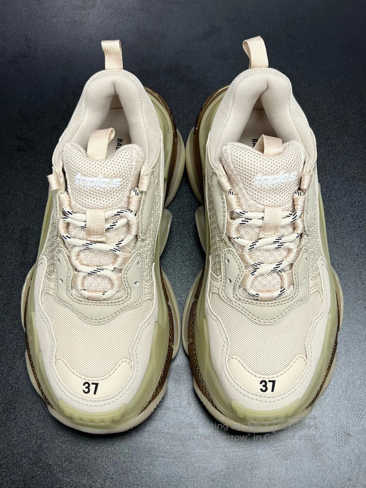 Balenciaga Balenciaga Triple S Sneakers in Beige. Size US 6 / EU 39 - 3 Thumbnail