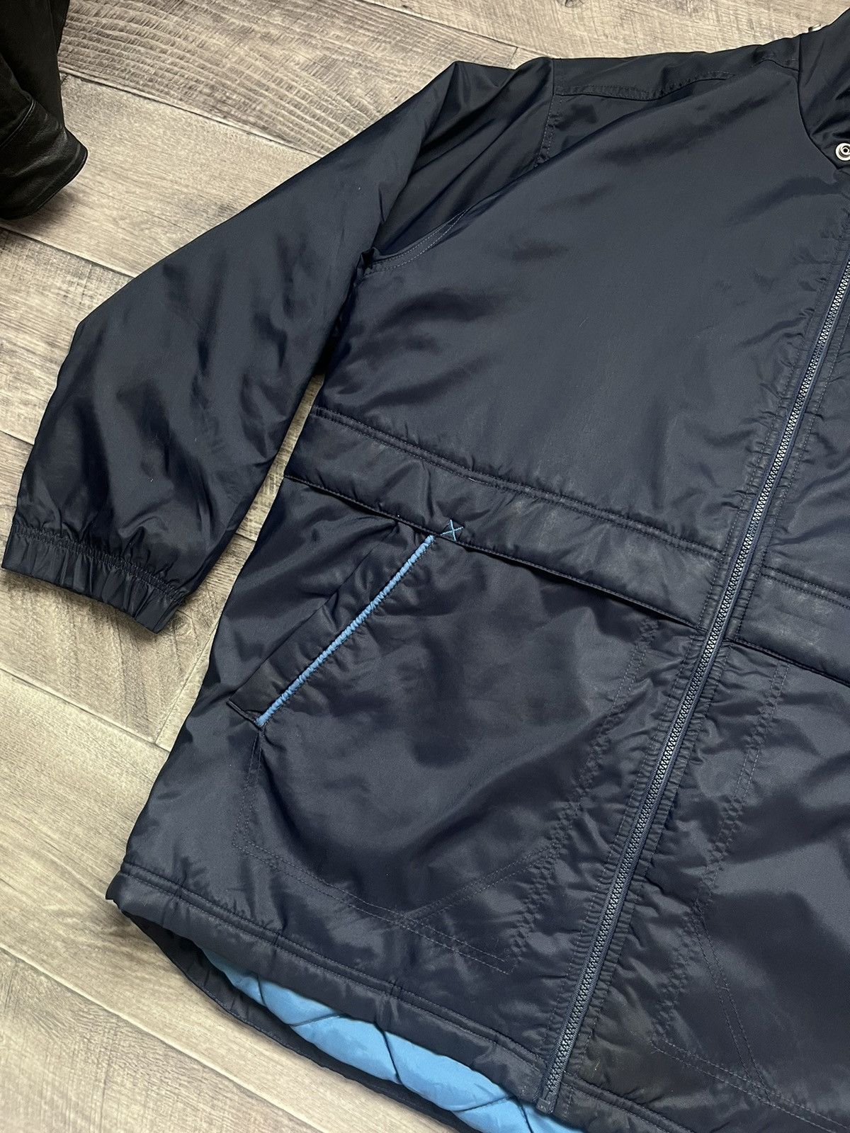 Nike 90s Vintage Nike Down Jacket Big Swoosh Logo Back Rare Size US L / EU 52-54 / 3 - 9 Thumbnail