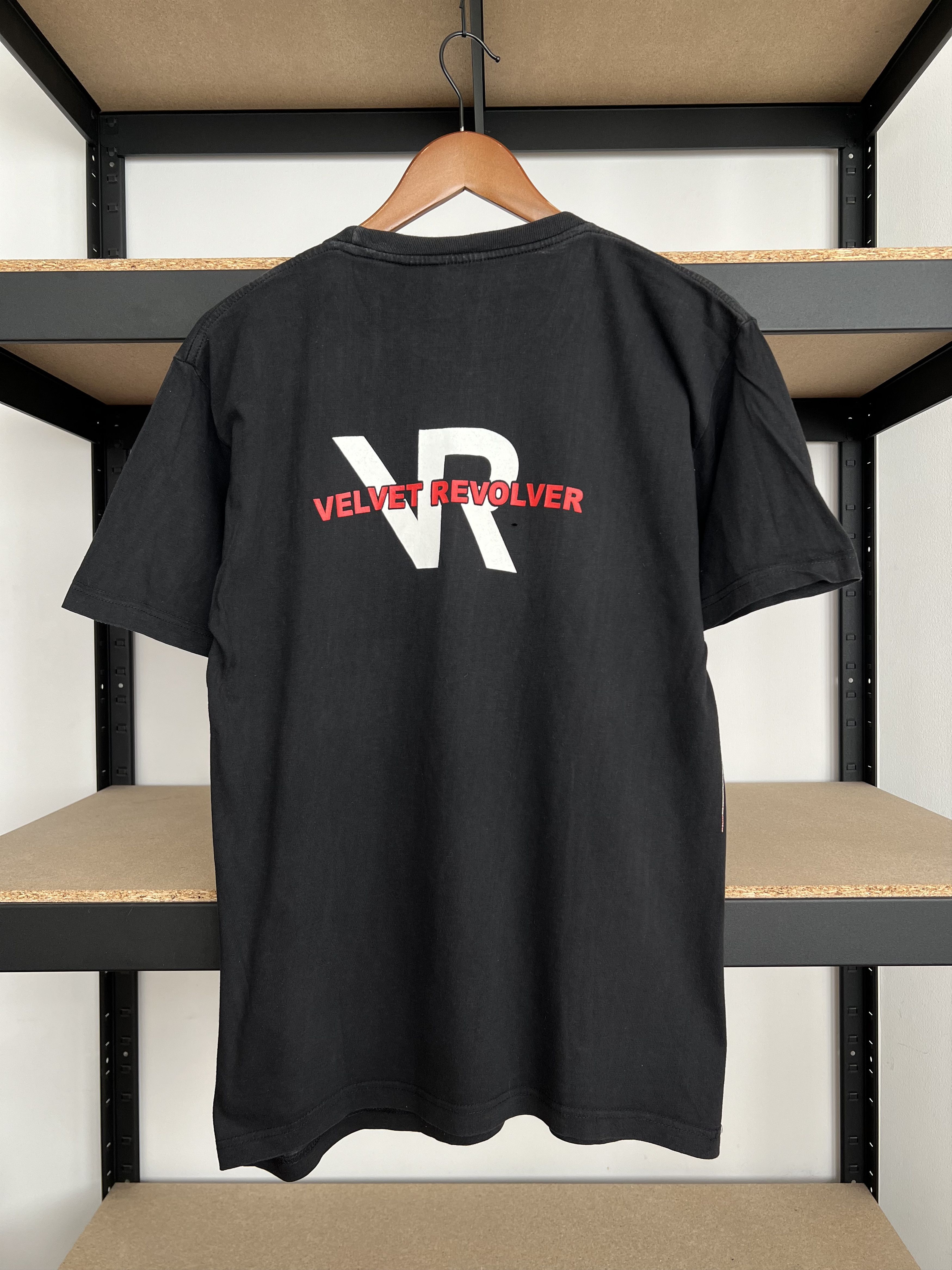 Band Tees Vintage 2000s Velvet Revolver Sexy Girl Black T-shirt Size US L / EU 52-54 / 3 - 2 Thumbnail