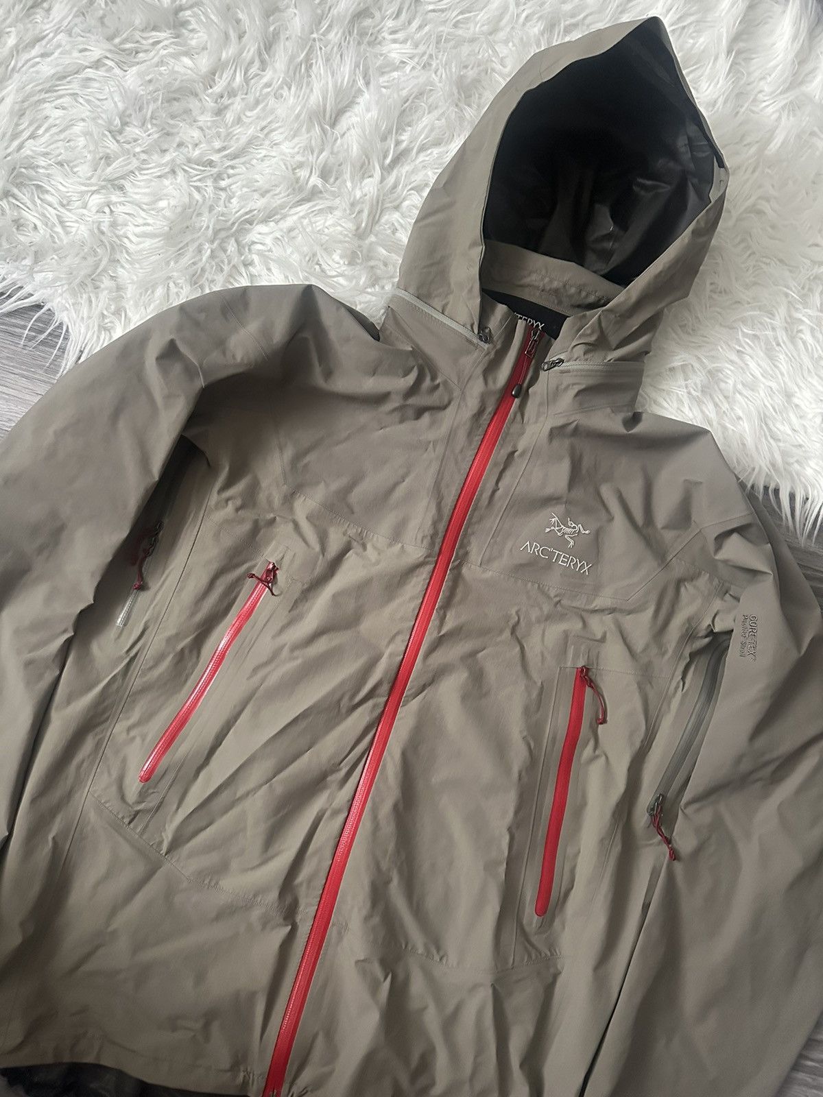 Arc'teryx RARE Arcteryx Beta Alpha SL Beige Gore Tex Jacket Red Zipper Size US L / EU 52-54 / 3 - 2 Thumbnail